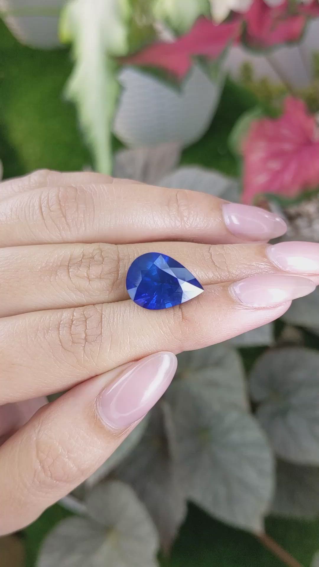 9.87 Ct. Blue Sapphire from Ceylon (Sri Lanka) Size Video