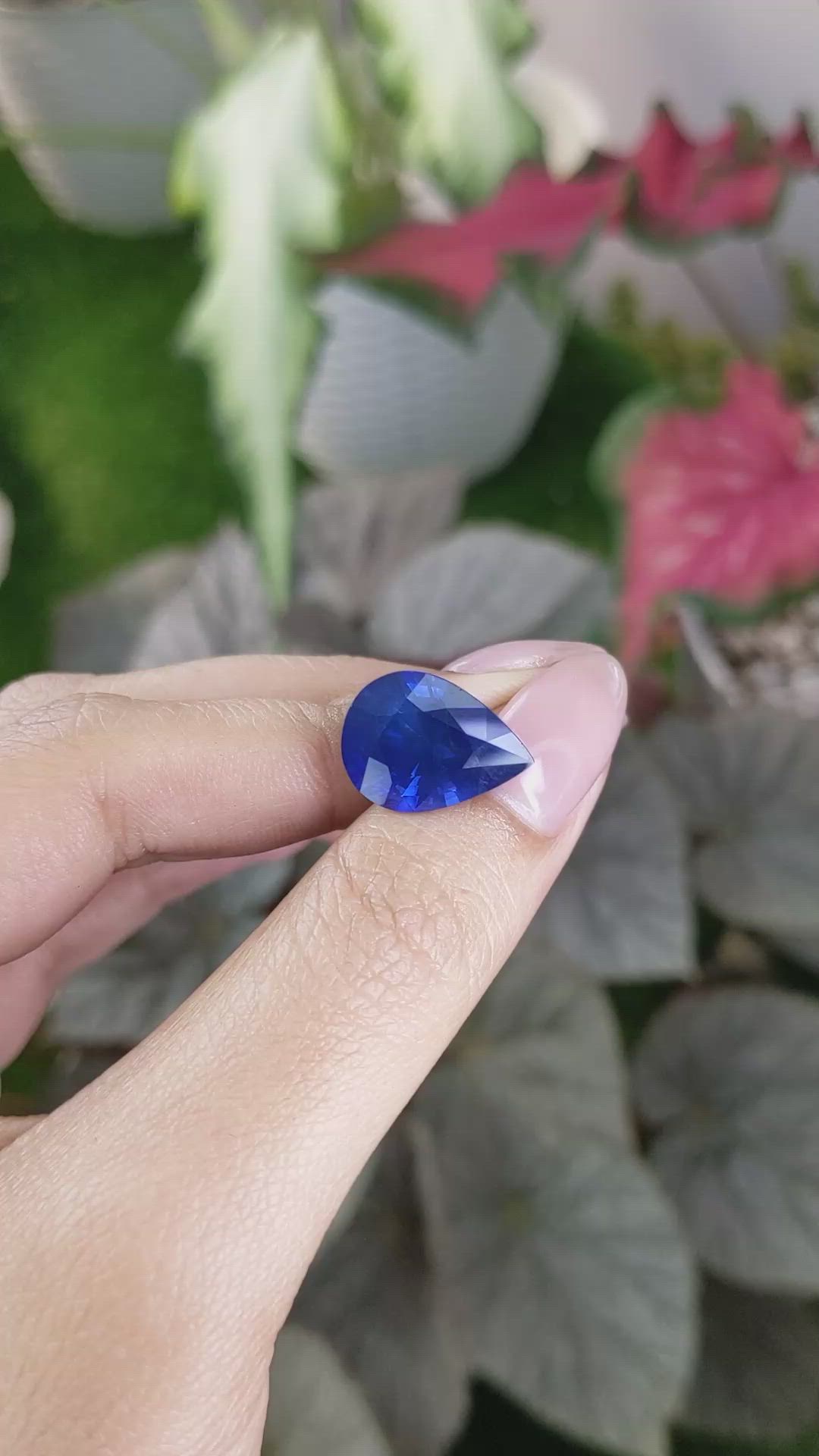 9.87 Ct. Blue Sapphire from Ceylon (Sri Lanka) Size Video