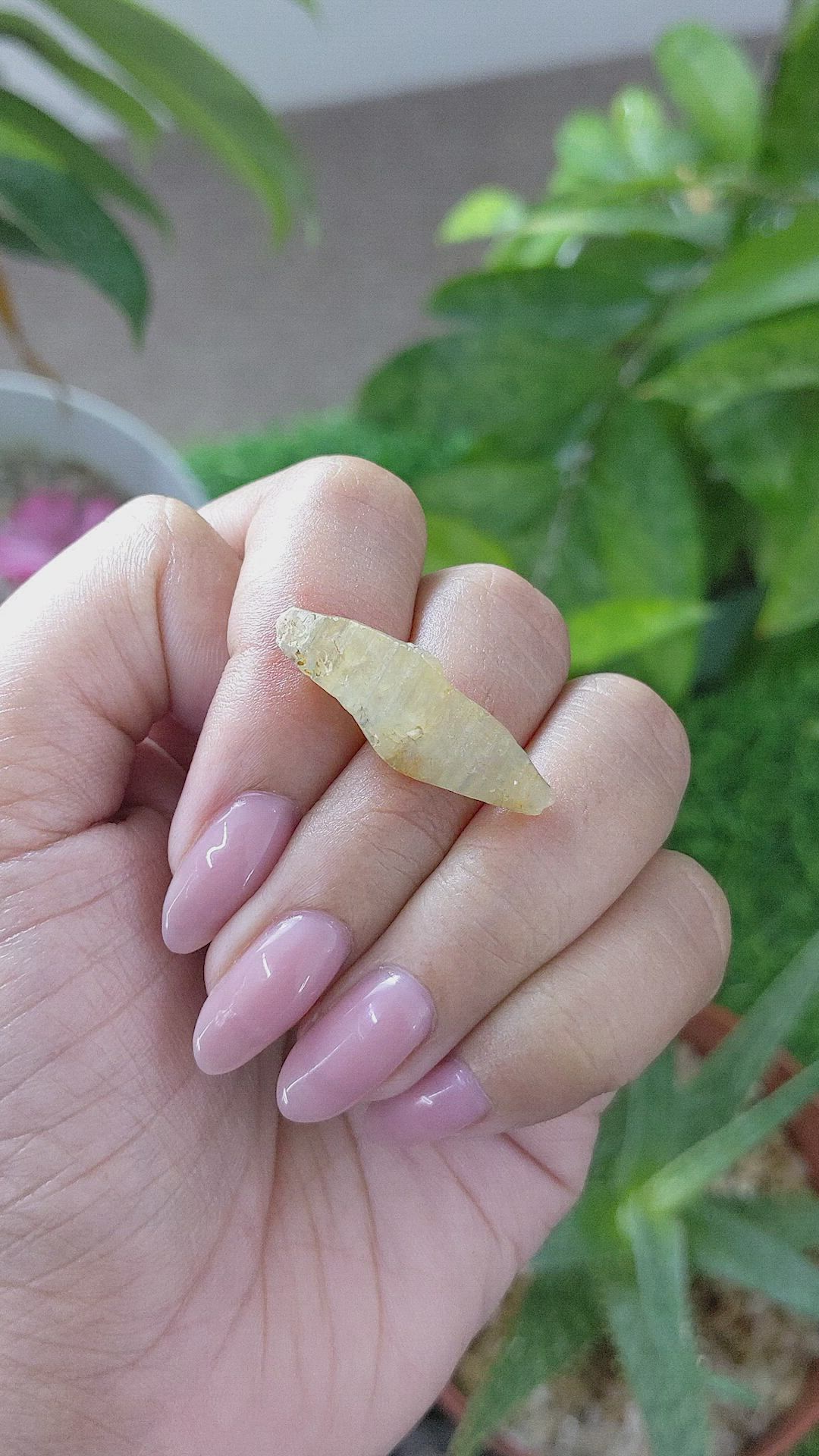 16.88 Ct. Yellow Sapphire from Ceylon (Sri Lanka) Size Video