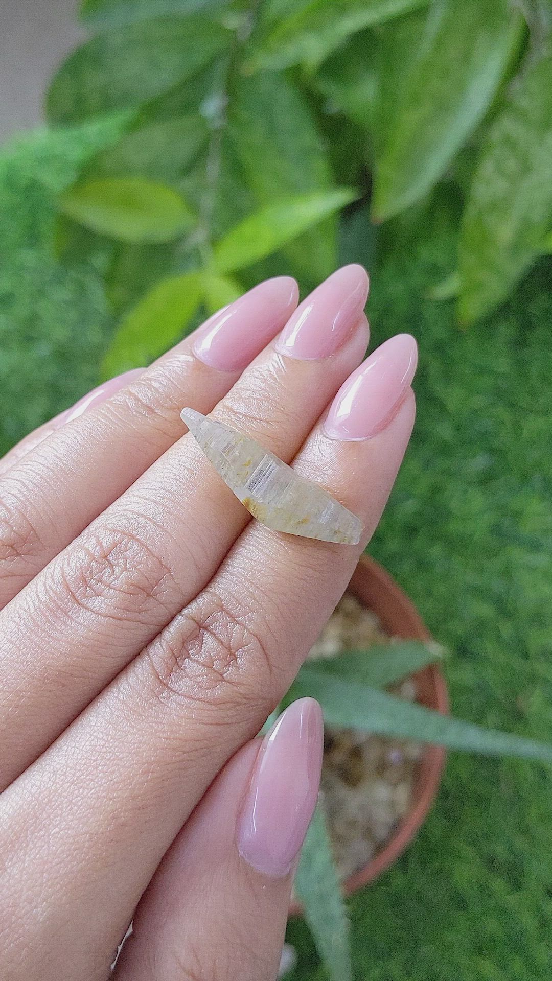 9.81 Ct. White Sapphire from Ceylon (Sri Lanka) Size Video