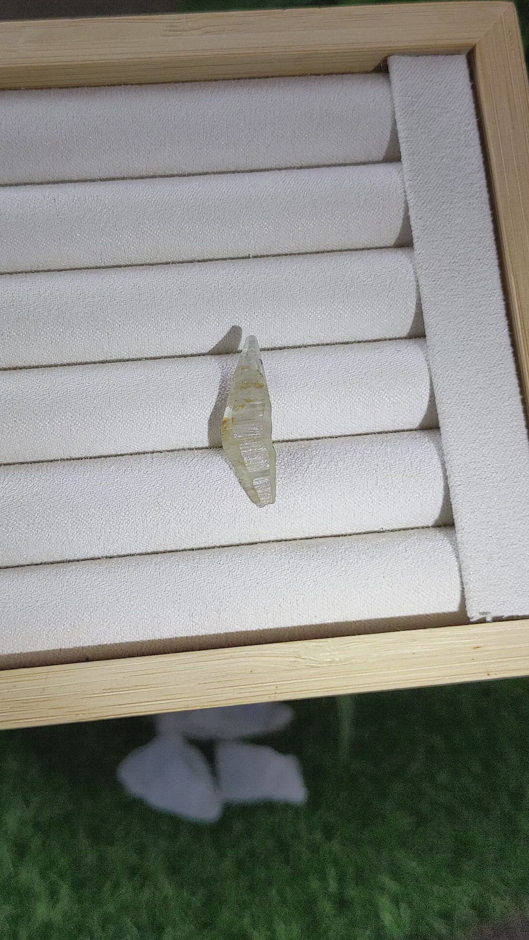 9.81 Ct. White Sapphire from Ceylon (Sri Lanka) Size Video