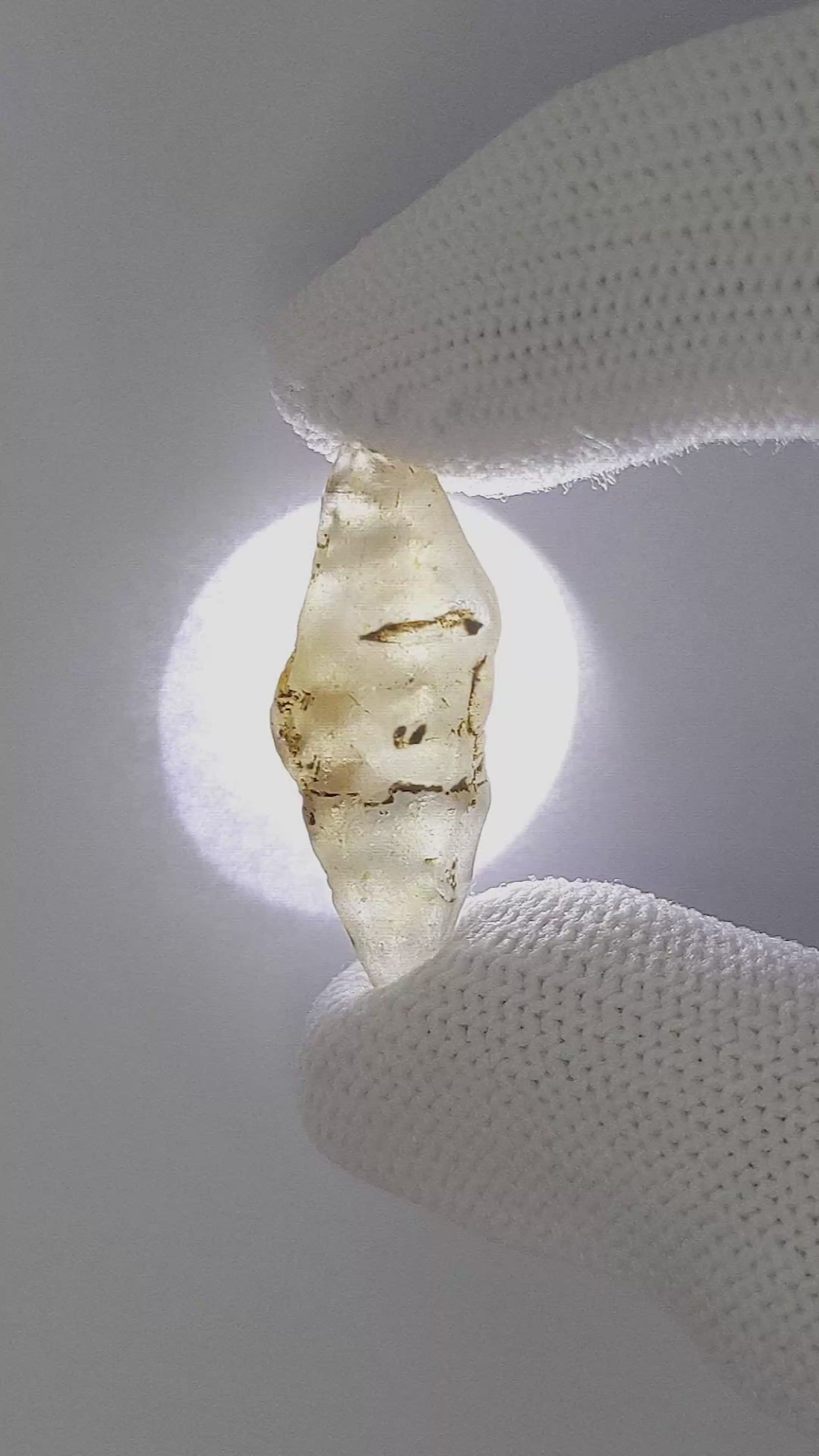 19.02 Ct. White Sapphire from Ceylon (Sri Lanka) Size Video