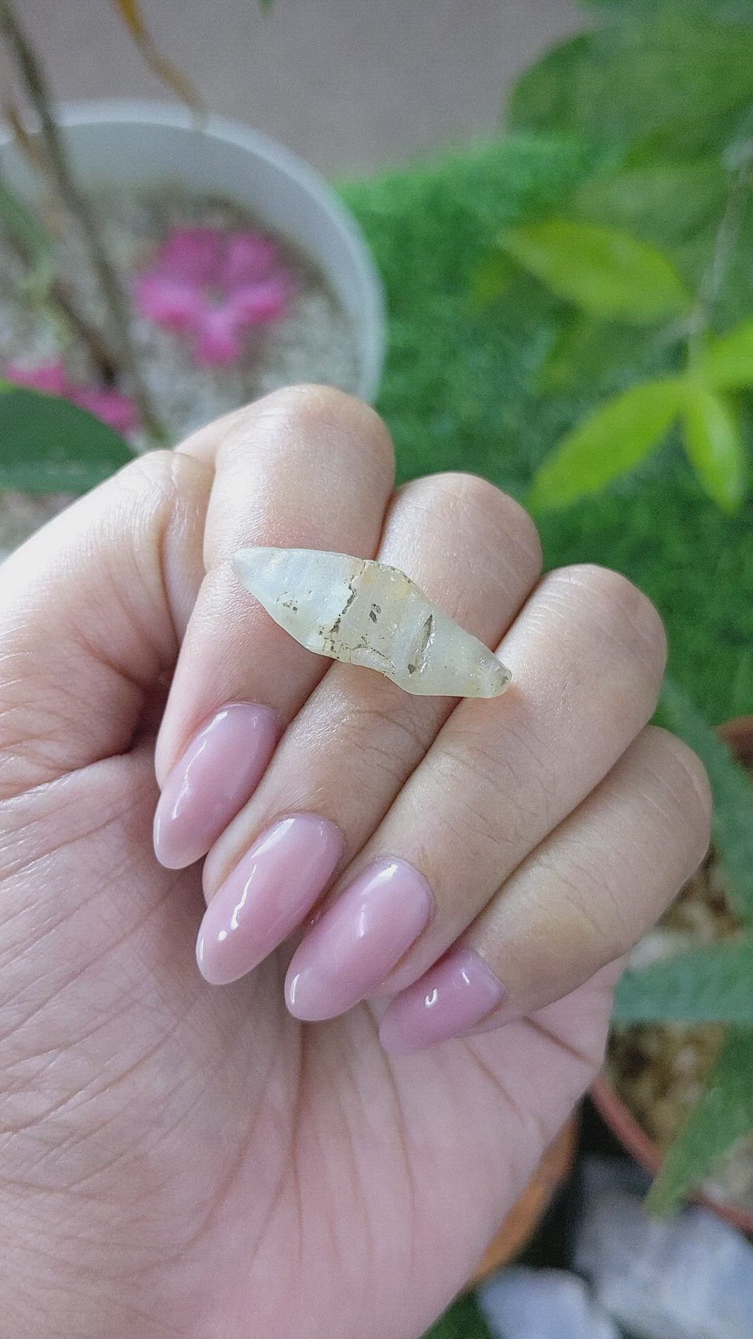 19.02 Ct. White Sapphire from Ceylon (Sri Lanka) Size Video