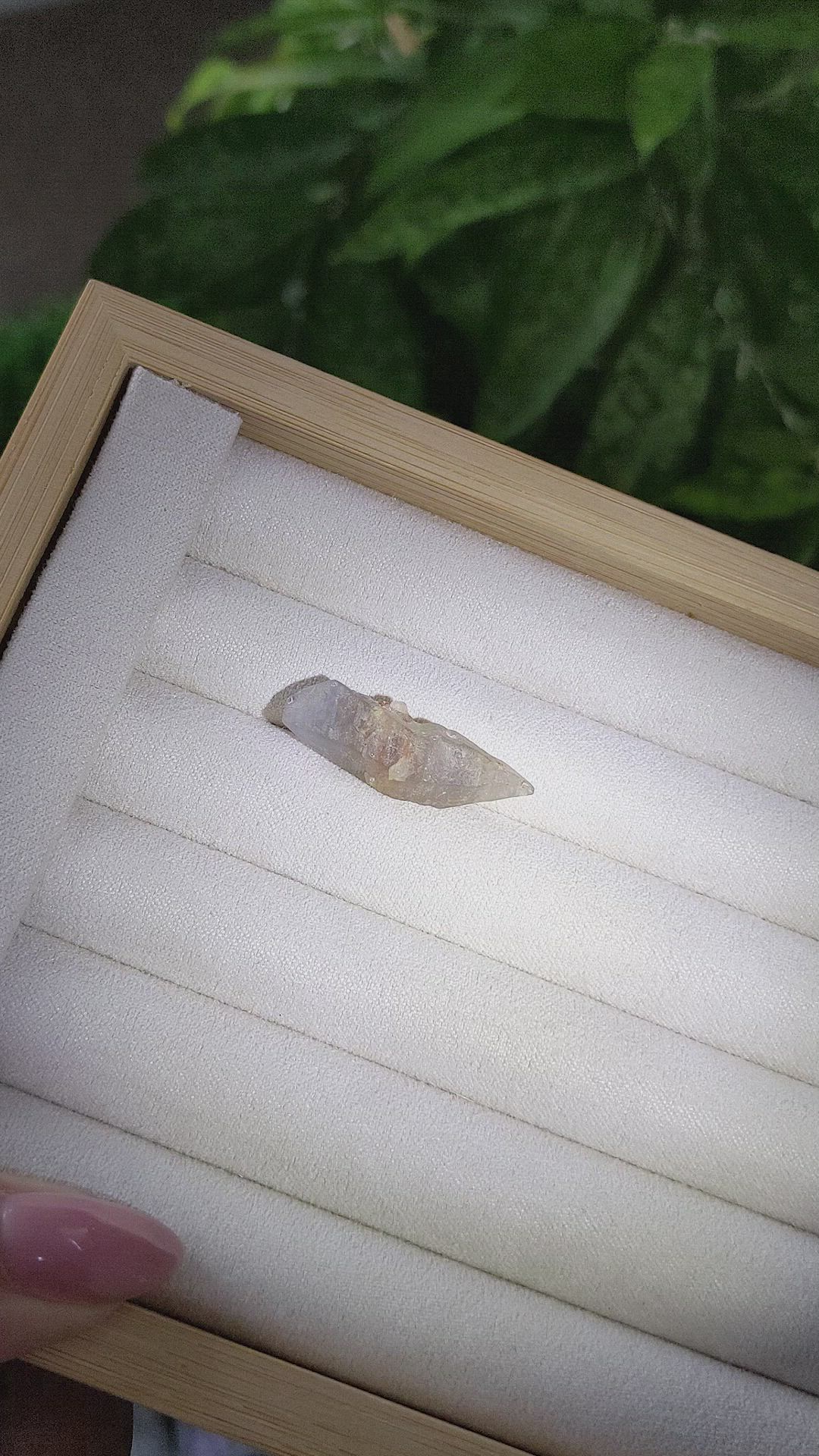 18.57 Ct. White Sapphire from Ceylon (Sri Lanka) Size Video