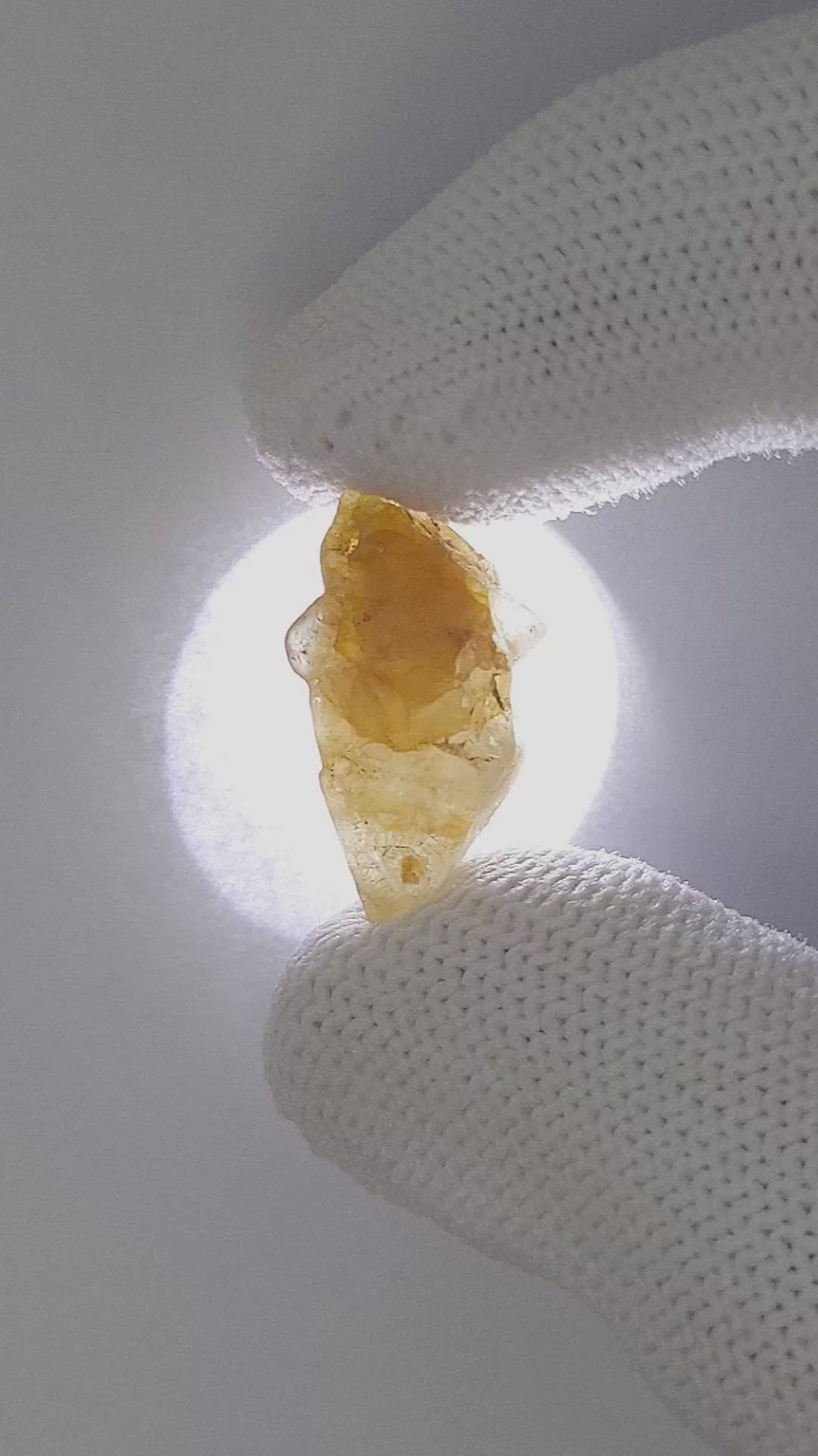 17.36 Ct. Yellow Sapphire from Ceylon (Sri Lanka) Size Video