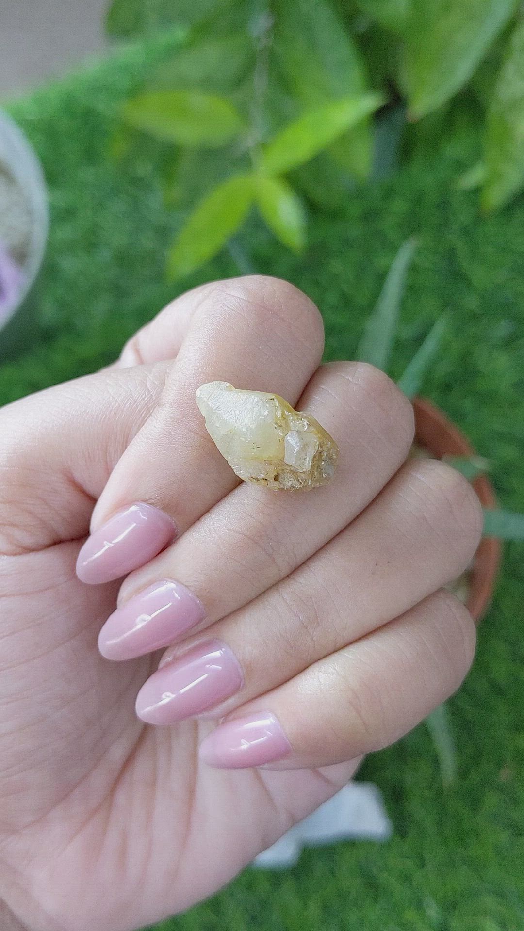 17.36 Ct. Yellow Sapphire from Ceylon (Sri Lanka) Size Video