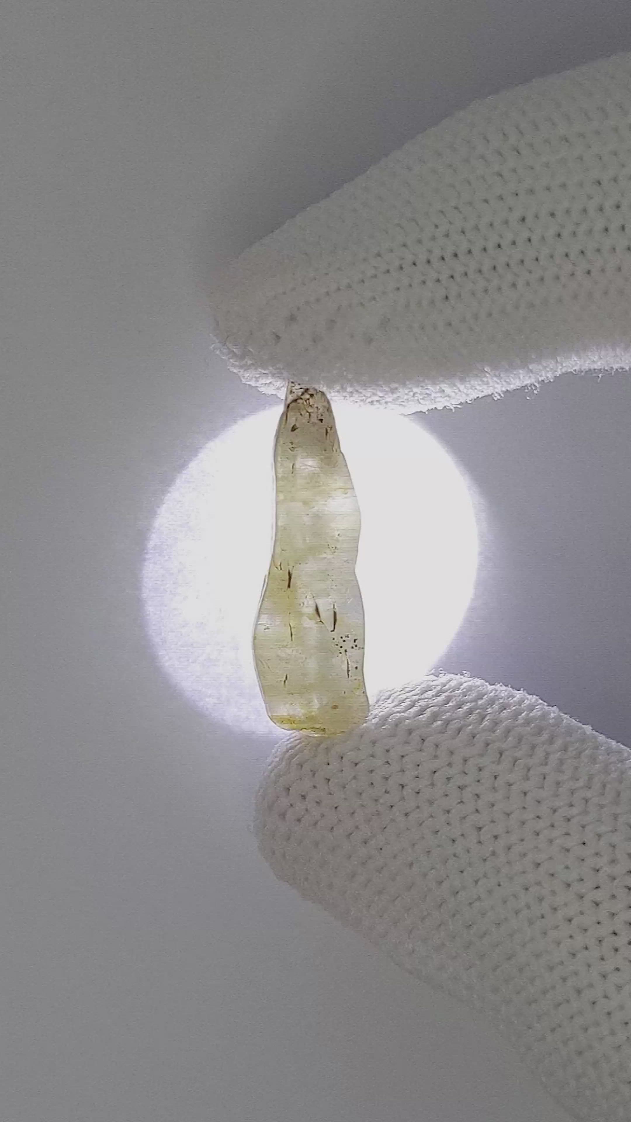 9.96 Ct. White Sapphire from Ceylon (Sri Lanka) Size Video