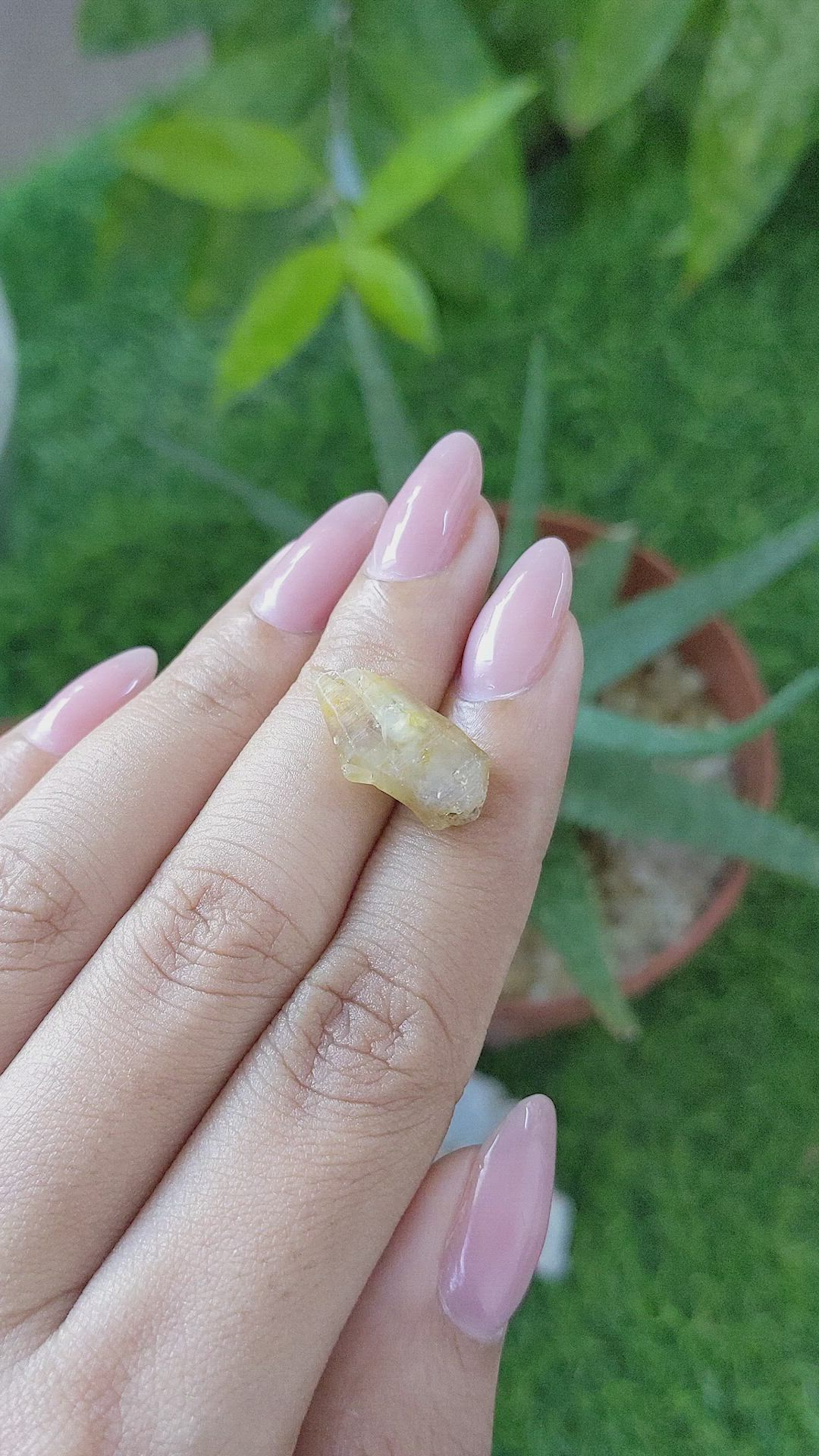 9.59 Ct. White Sapphire from Ceylon (Sri Lanka) Size Video