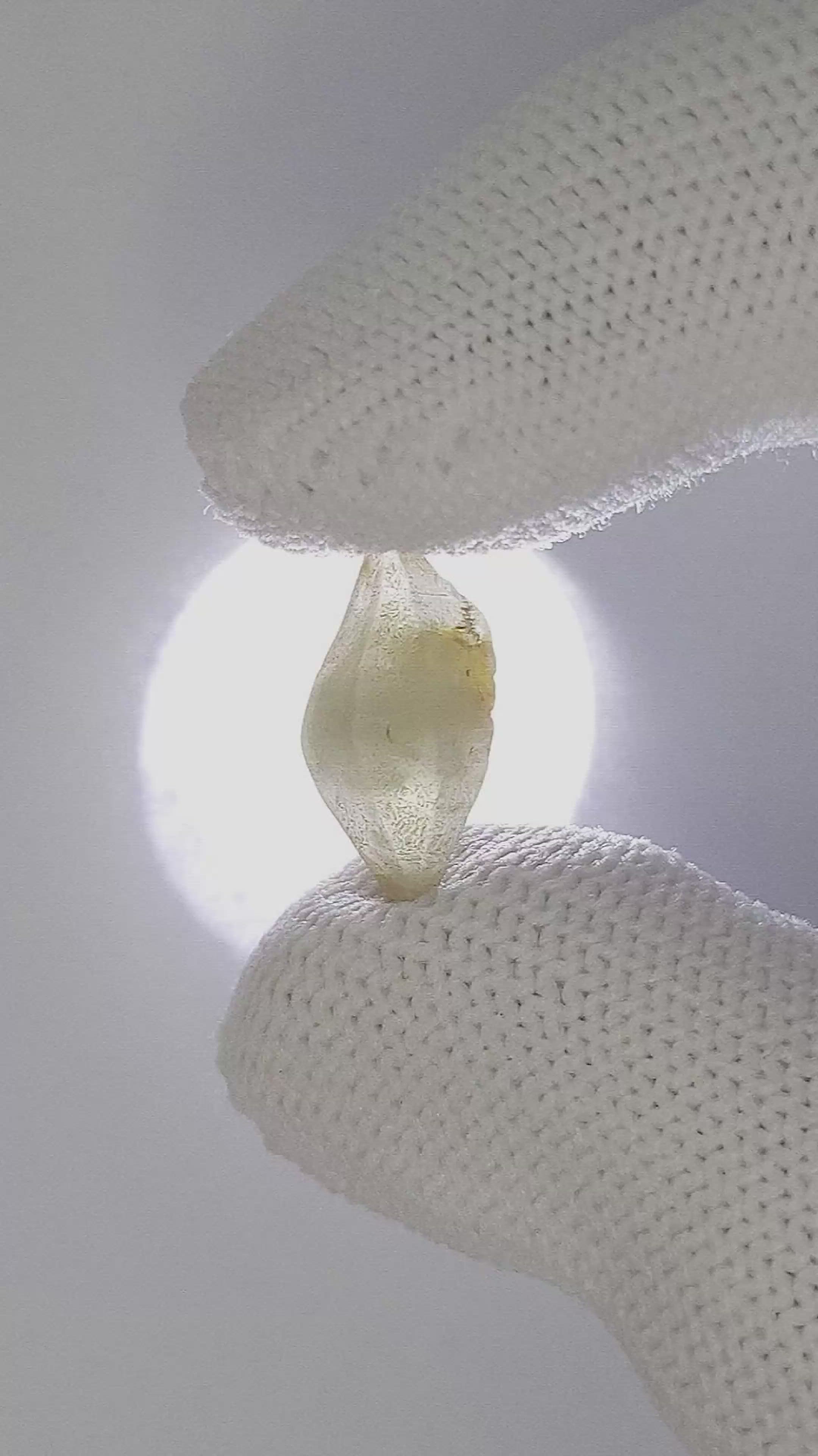 7.77 Ct. White Sapphire from Ceylon (Sri Lanka) Size Video