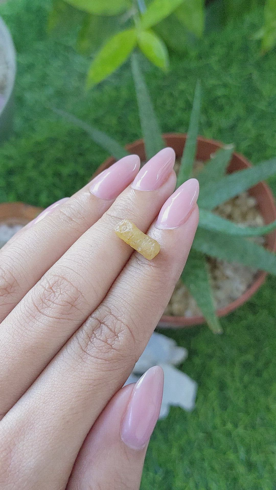 4.06 Ct. Yellow Sapphire from Ceylon (Sri Lanka) Size Video