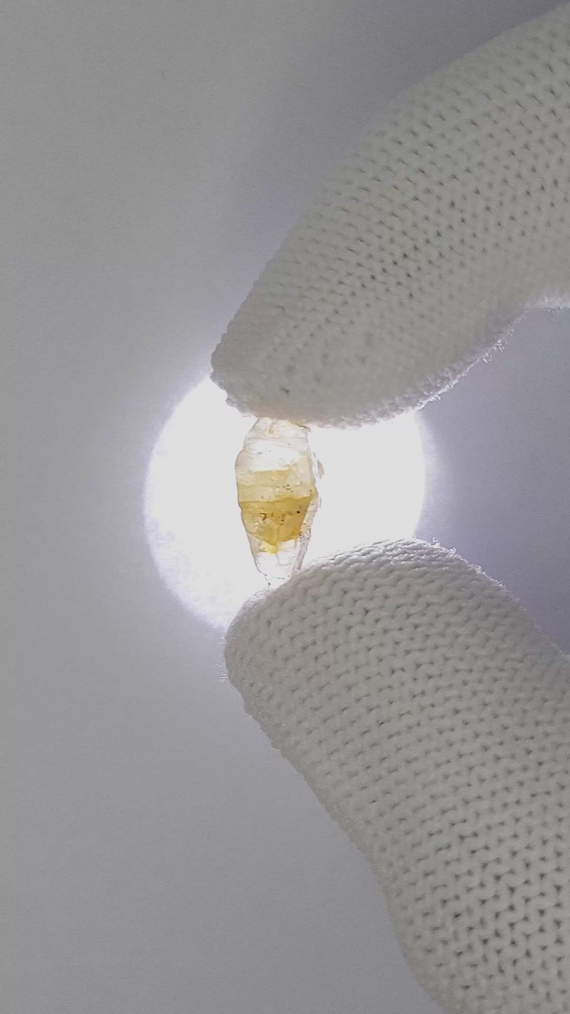 4.62 Ct. Yellow Sapphire from Ceylon (Sri Lanka) Size Video