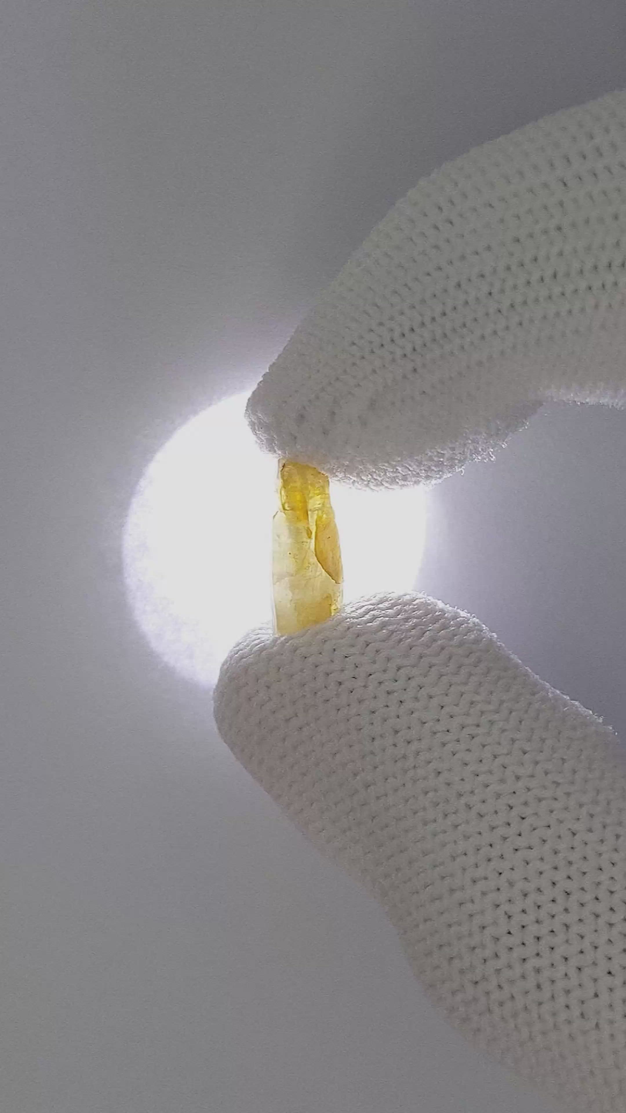 2.10 Ct. Yellow Sapphire from Ceylon (Sri Lanka) Size Video