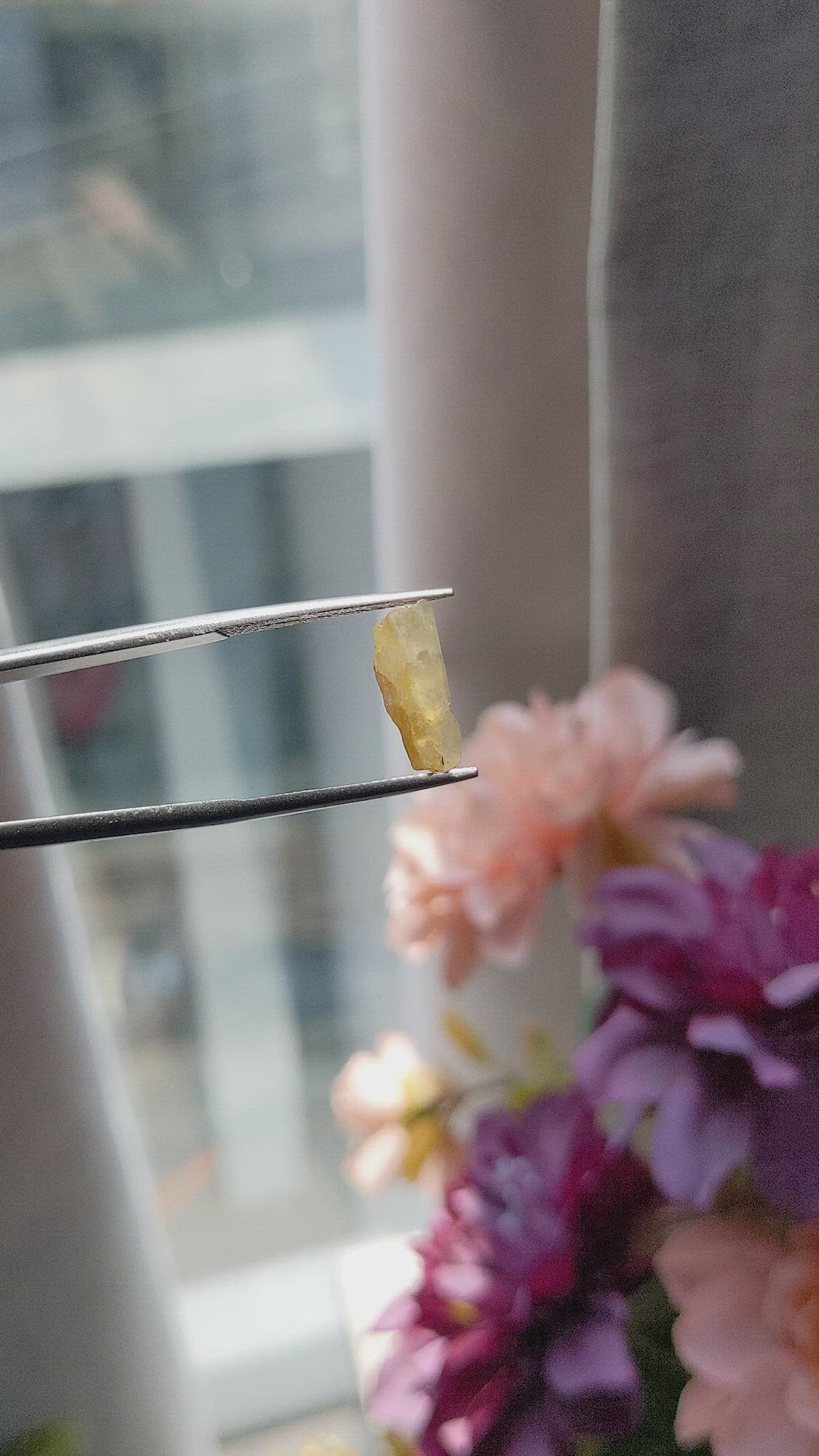 2.10 Ct. Yellow Sapphire from Ceylon (Sri Lanka) Size Video