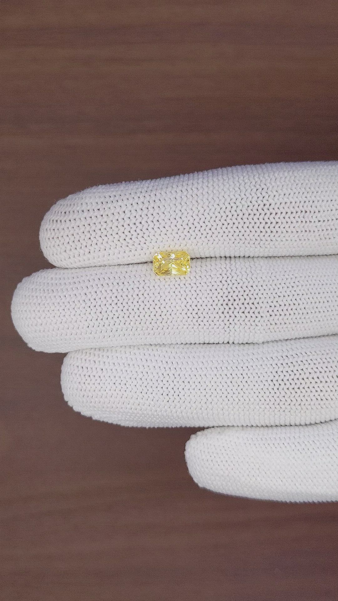 1.81 Ct. Yellow Sapphire from Ceylon (Sri Lanka) Size Video