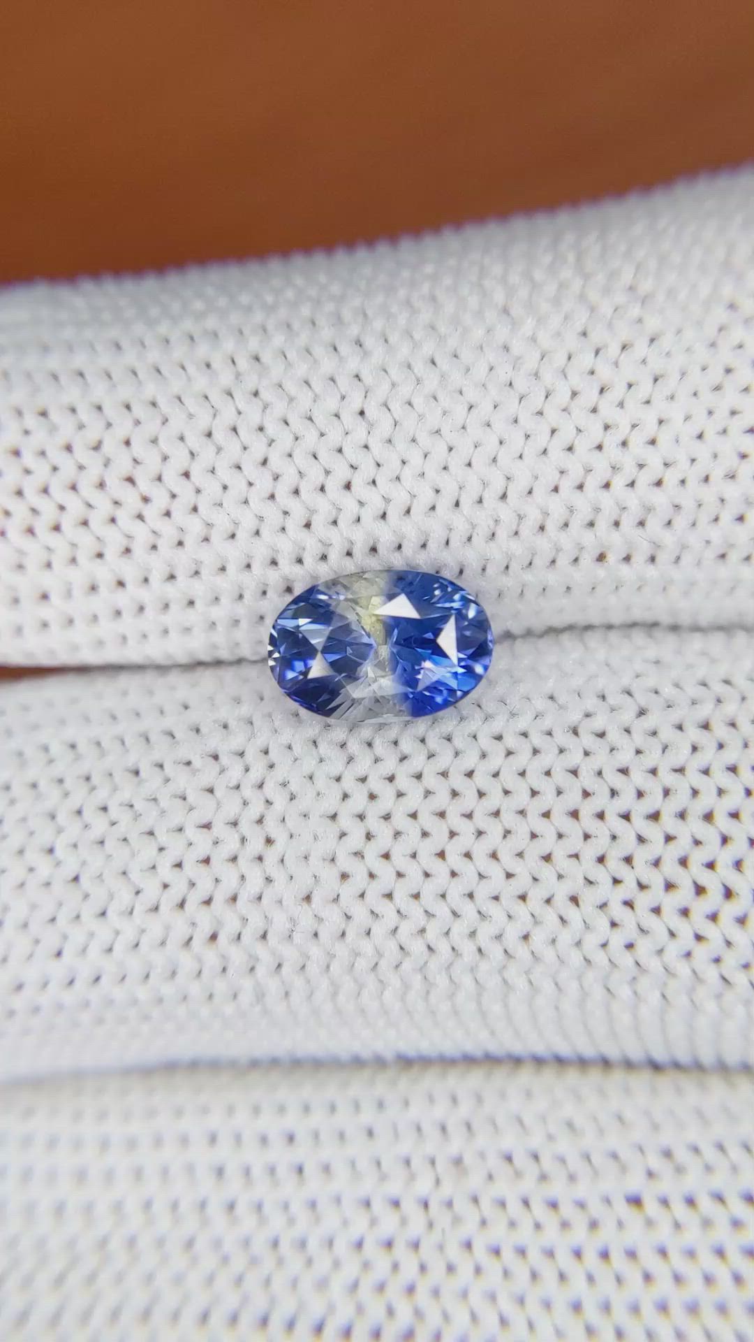 2.23 Ct. Bi Color Sapphire from Ceylon (Sri Lanka) Size Video