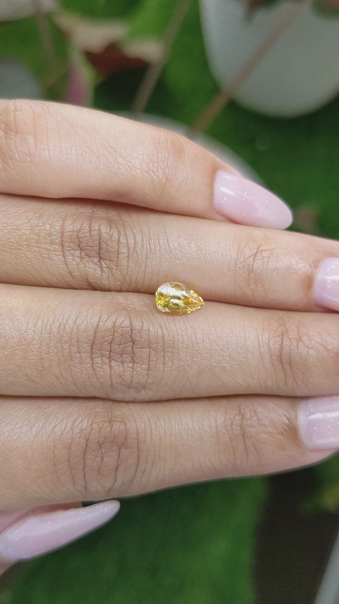 1.18 Ct. Yellow Sapphire from Ceylon (Sri Lanka) Size Video