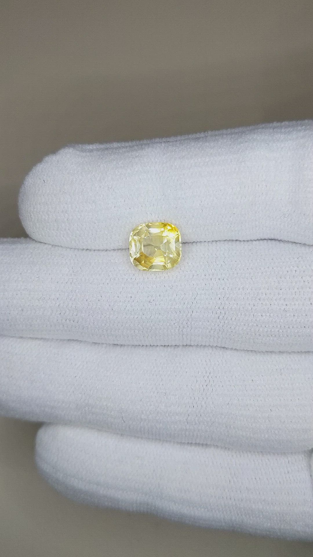 3.30 Ct. Yellow Sapphire from Ceylon (Sri Lanka) Size Video