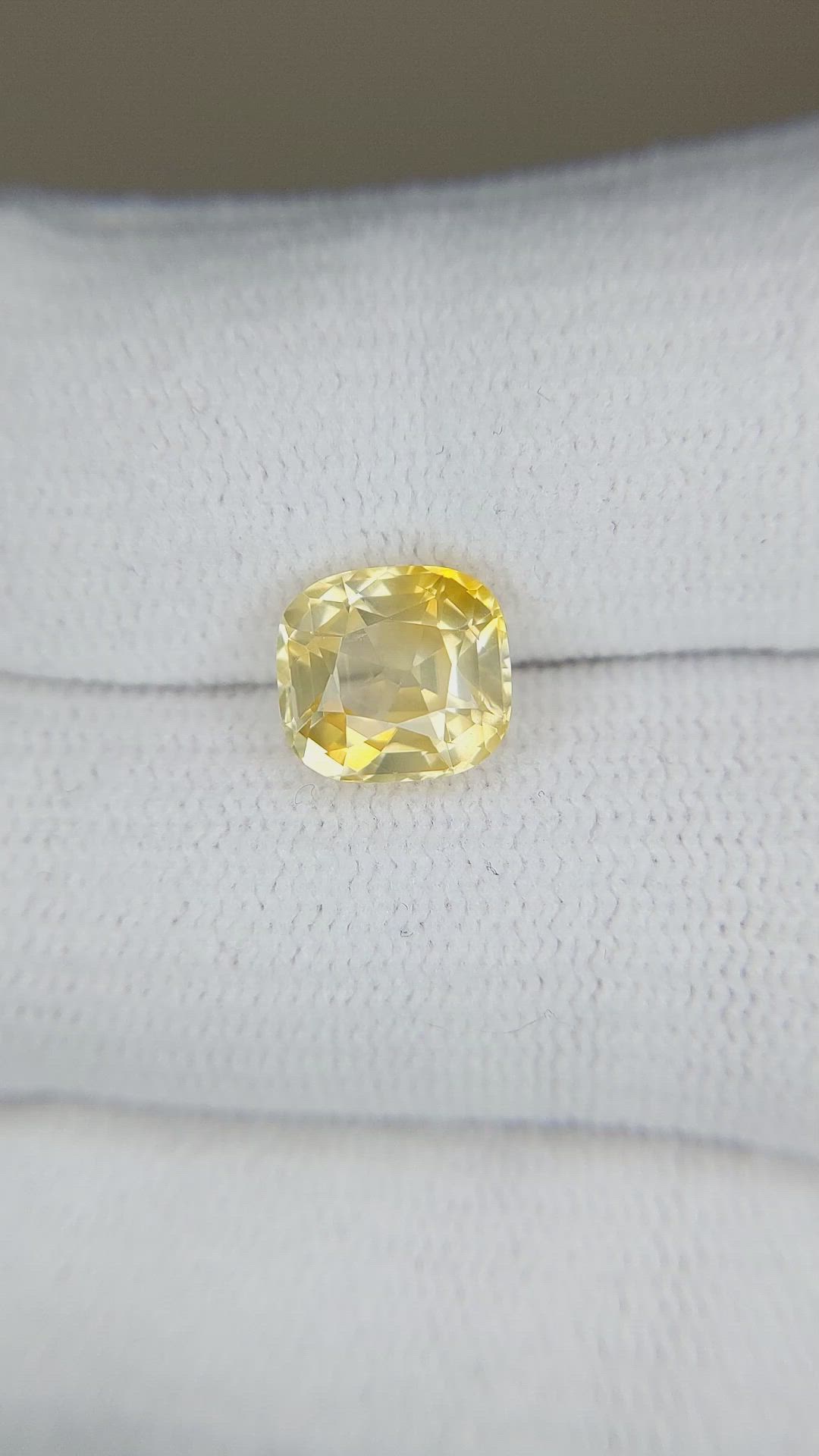 3.30 Ct. Yellow Sapphire from Ceylon (Sri Lanka) Size Video
