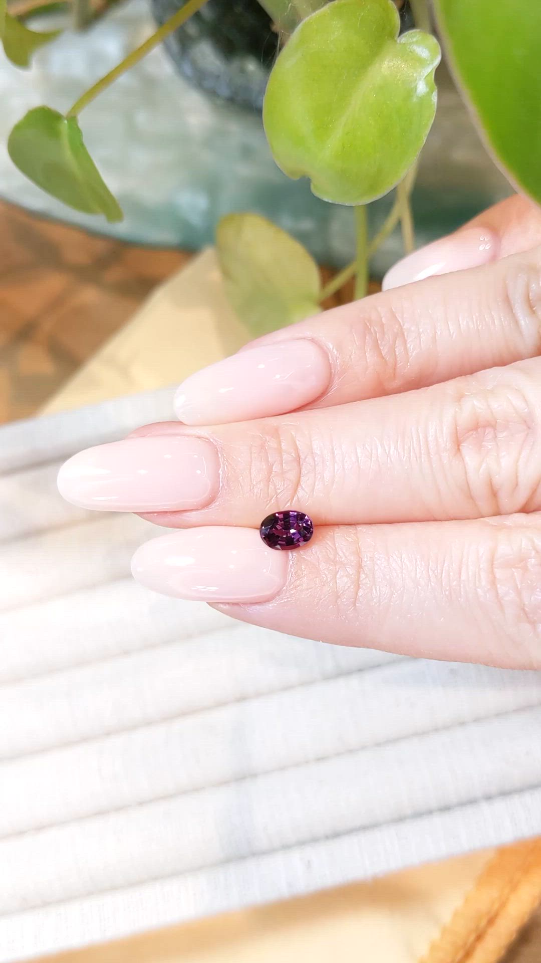0.93 Ct. Pinkish Purple Sapphire from Ceylon (Sri Lanka) Size Video