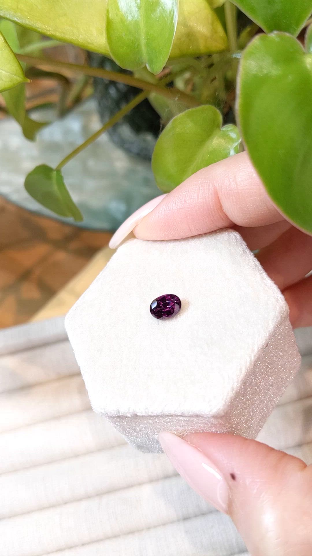 0.93 Ct. Pinkish Purple Sapphire from Ceylon (Sri Lanka) Size Video