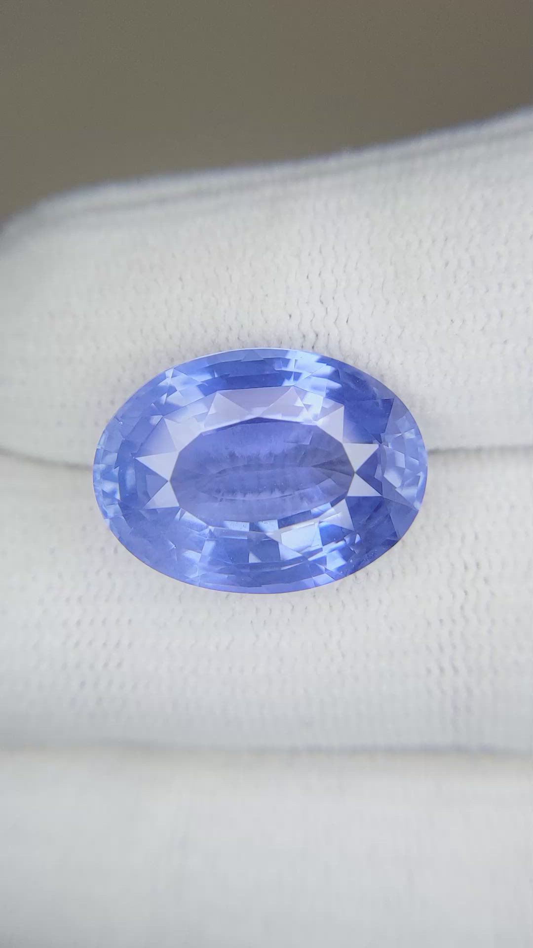 17.42 Ct. Blue Sapphire from Ceylon (Sri Lanka) Size Video