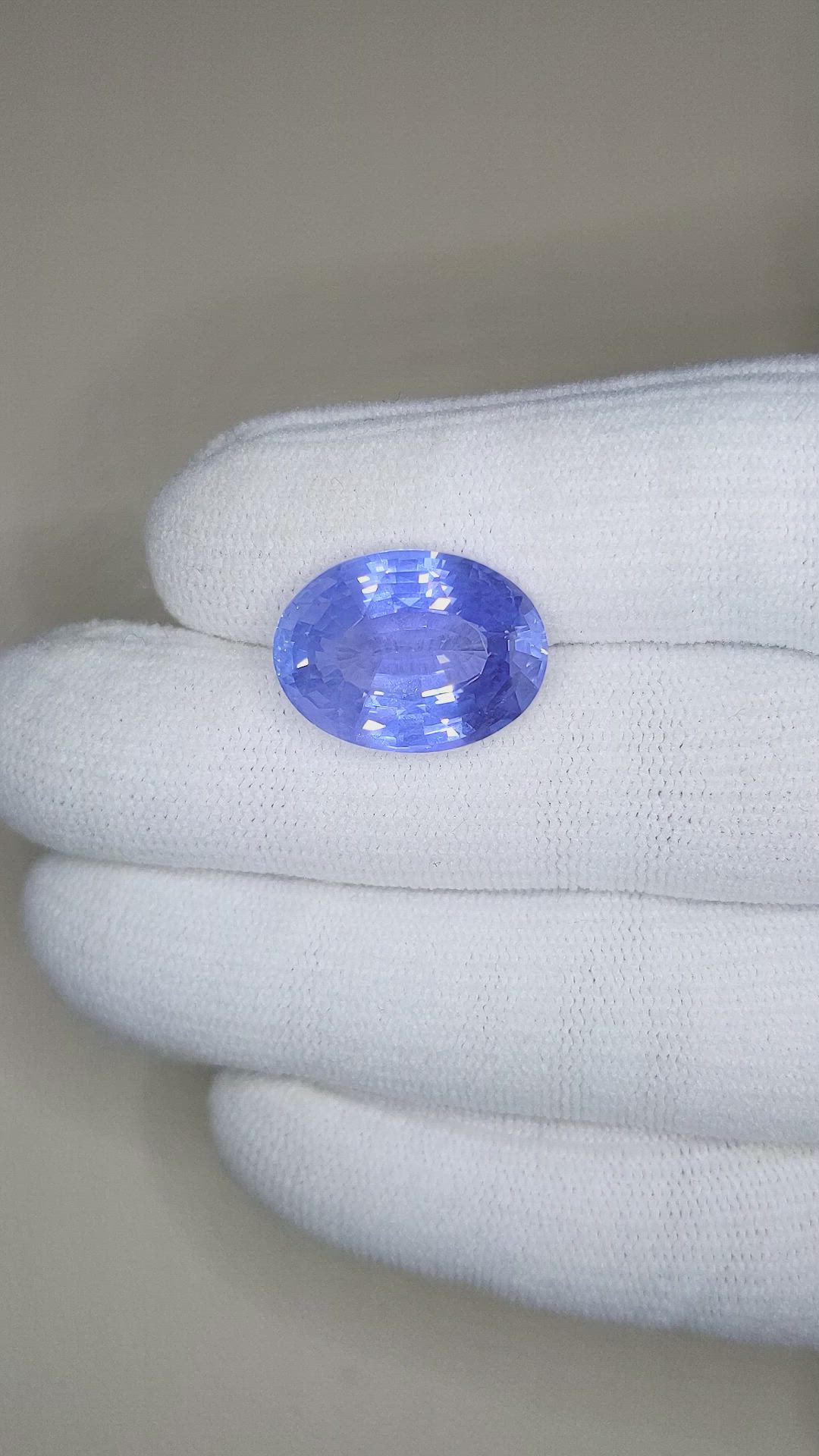 17.42 Ct. Blue Sapphire from Ceylon (Sri Lanka) Size Video