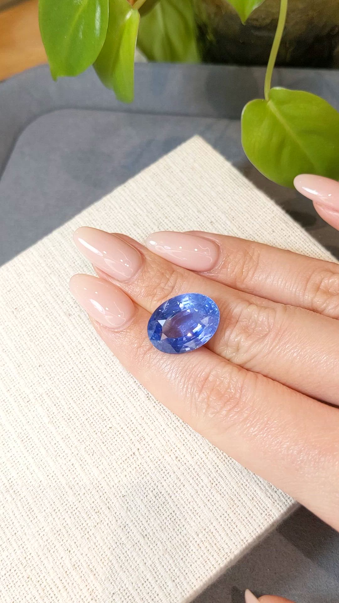17.42 Ct. Blue Sapphire from Ceylon (Sri Lanka) Size Video