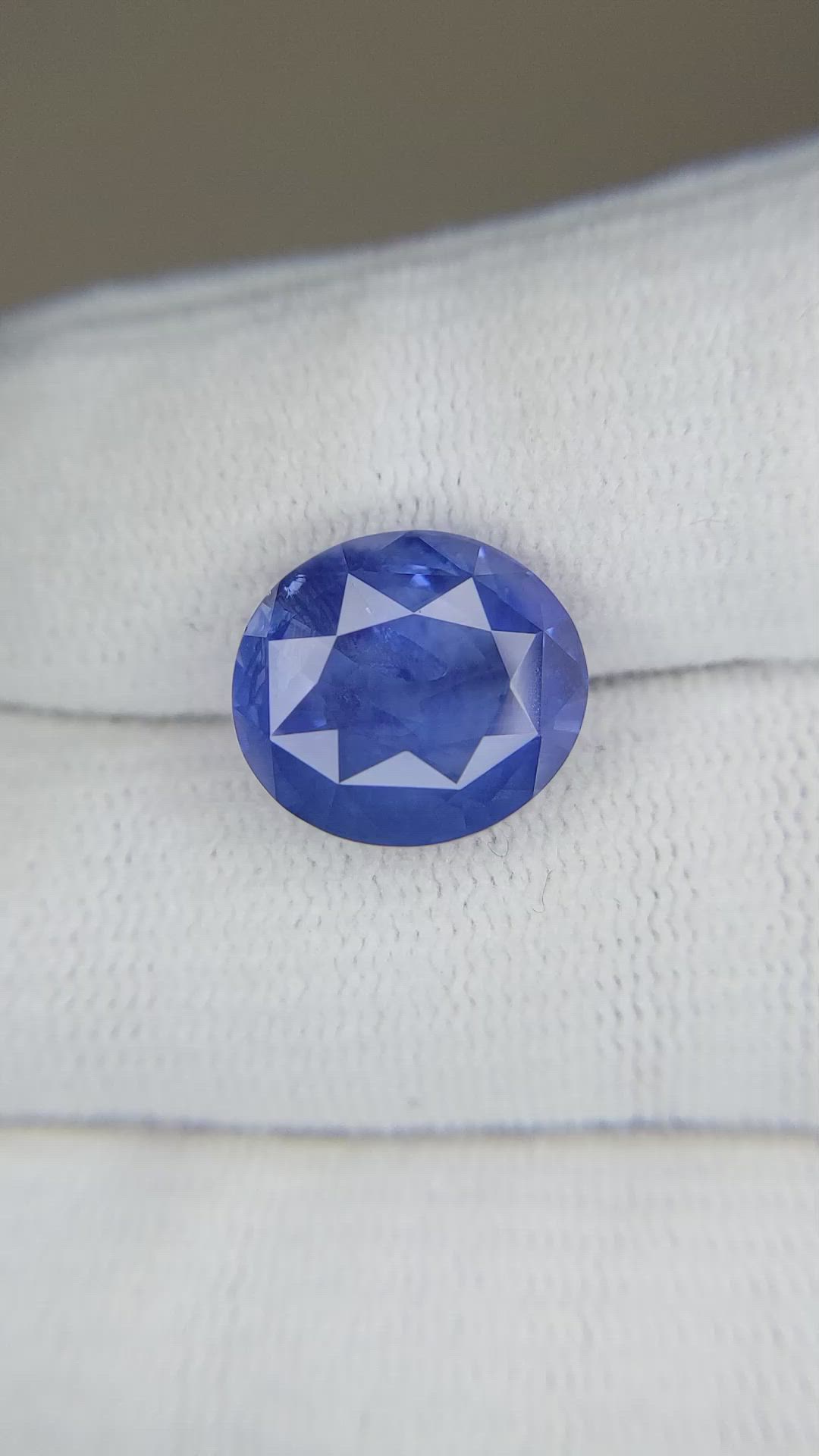 10.37 Ct. Blue Sapphire from Ceylon (Sri Lanka) Size Video