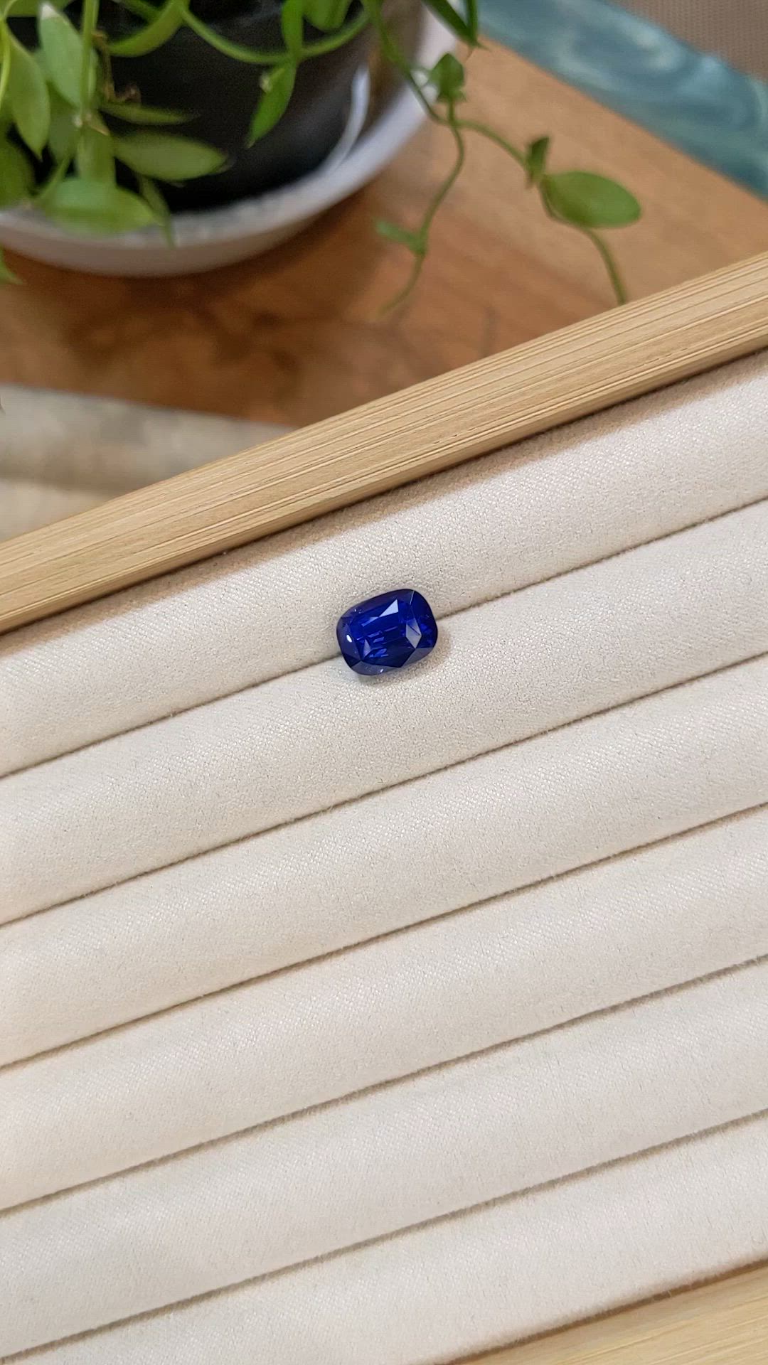 7.10 Ct. Blue Sapphire from Ceylon (Sri Lanka) Size Video