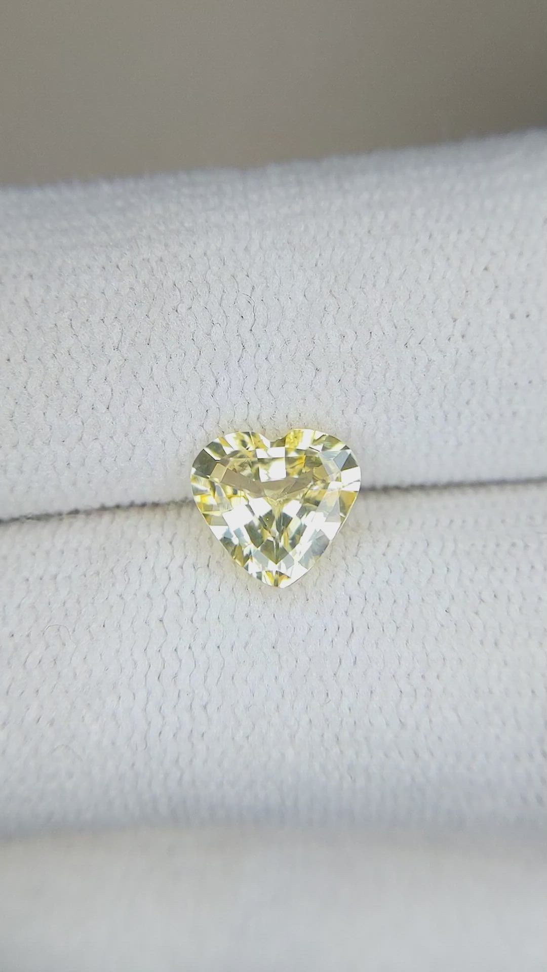 1.30 Ct. Yellow Sapphire from Ceylon (Sri Lanka) Size Video