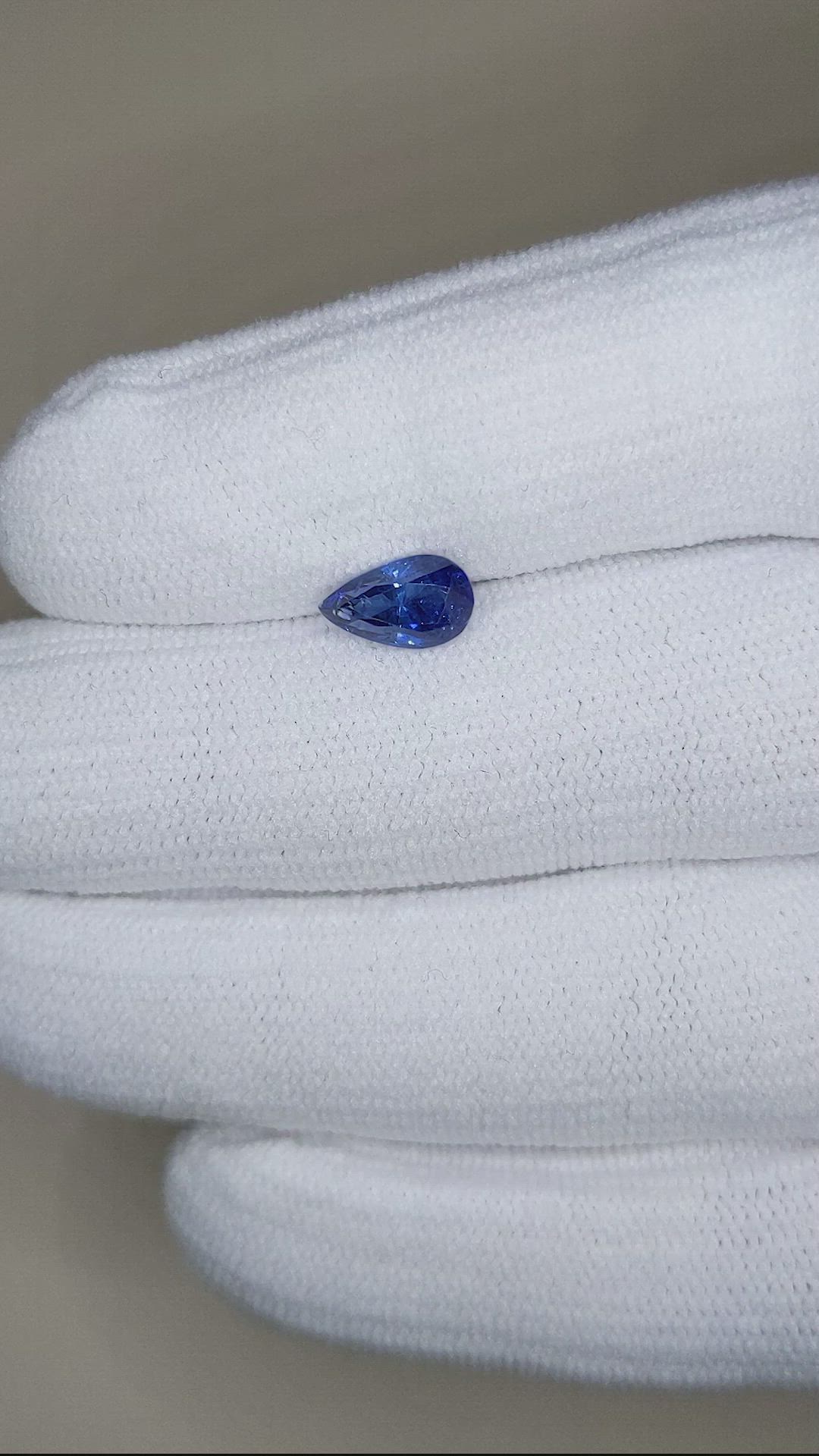 1.39 Ct. Blue Sapphire from Ceylon (Sri Lanka) Size Video