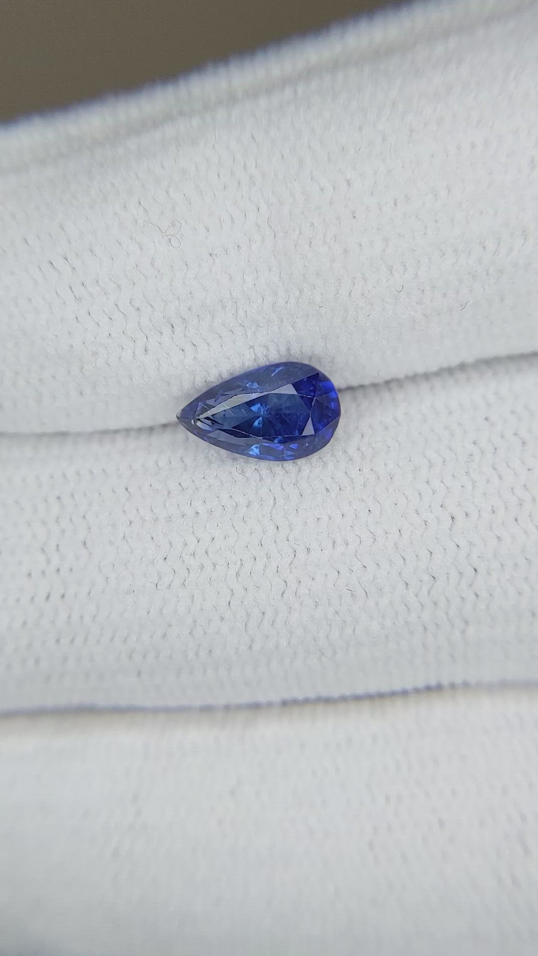 1.39 Ct. Blue Sapphire from Ceylon (Sri Lanka) Size Video