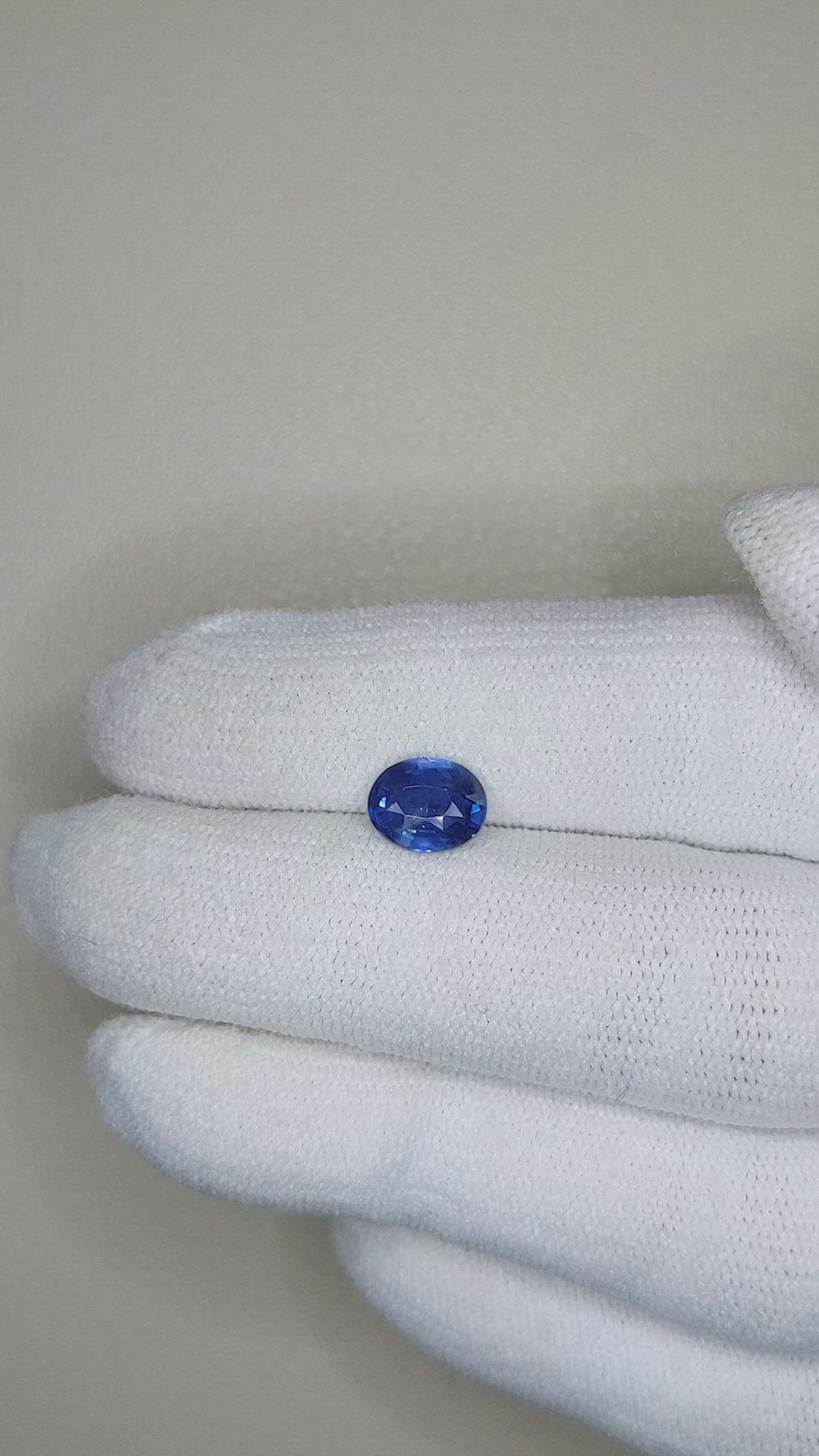 1.53 Ct. Blue Sapphire from Ceylon (Sri Lanka) Size Video