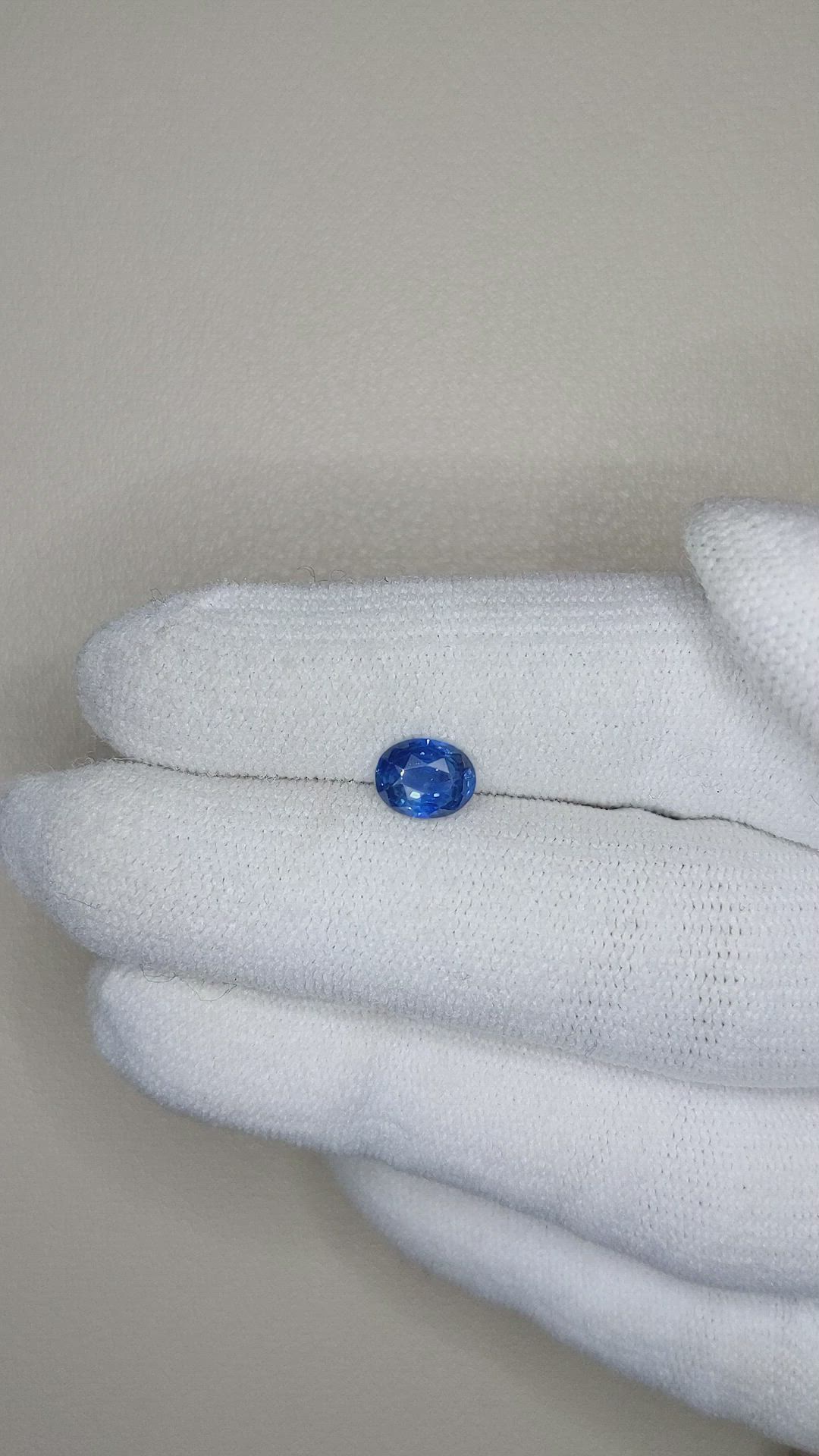 0.95 Ct. Blue Sapphire from Ceylon (Sri Lanka) Size Video