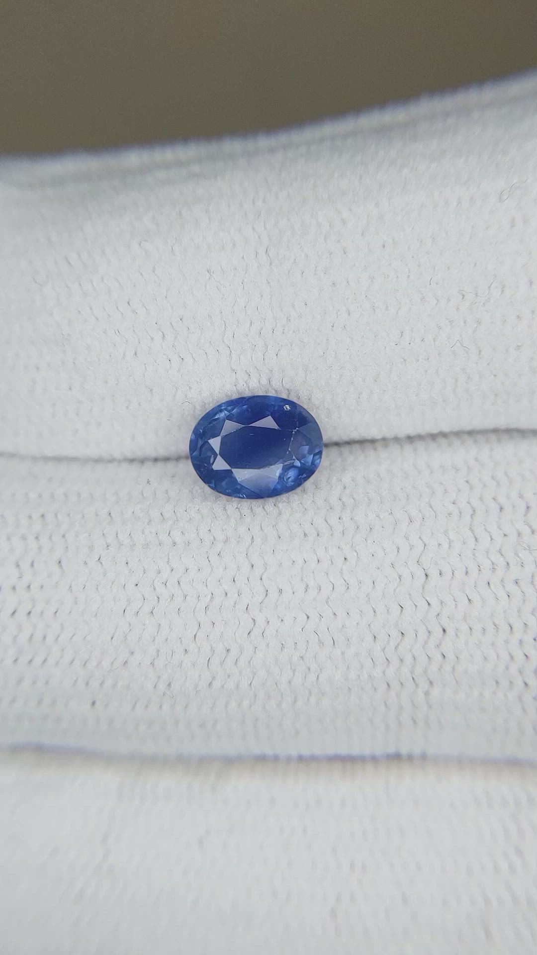 1.34 Ct. Blue Sapphire from Ceylon (Sri Lanka) Size Video