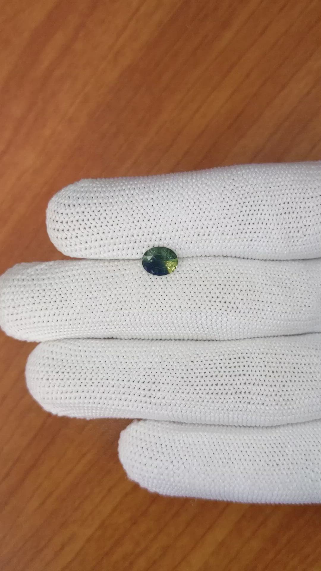 0.87 Ct. Bi Color Sapphire from Ceylon (Sri Lanka) Size Video
