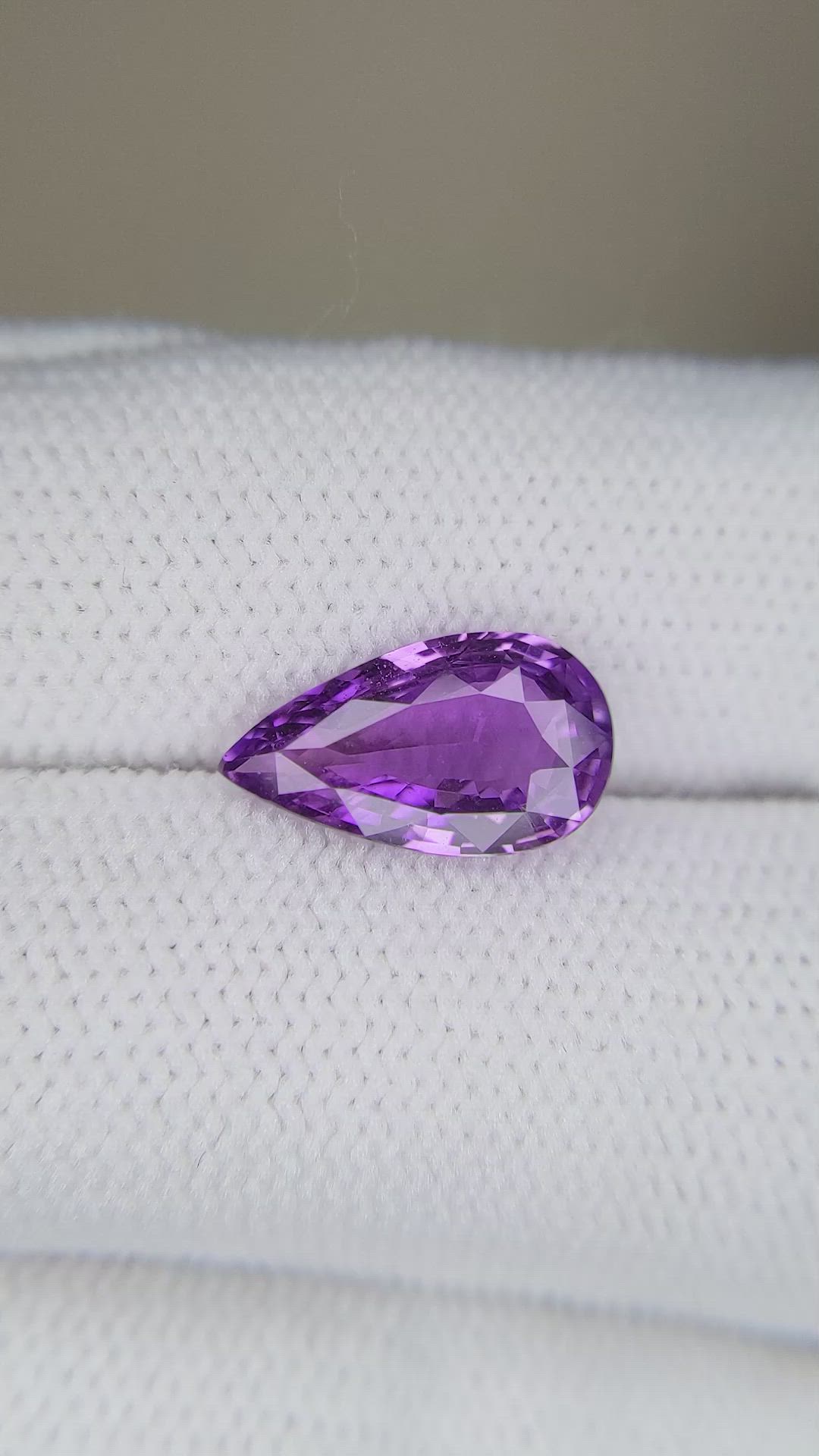 2.60 Ct. Purple Sapphire from Ceylon (Sri Lanka) Size Video