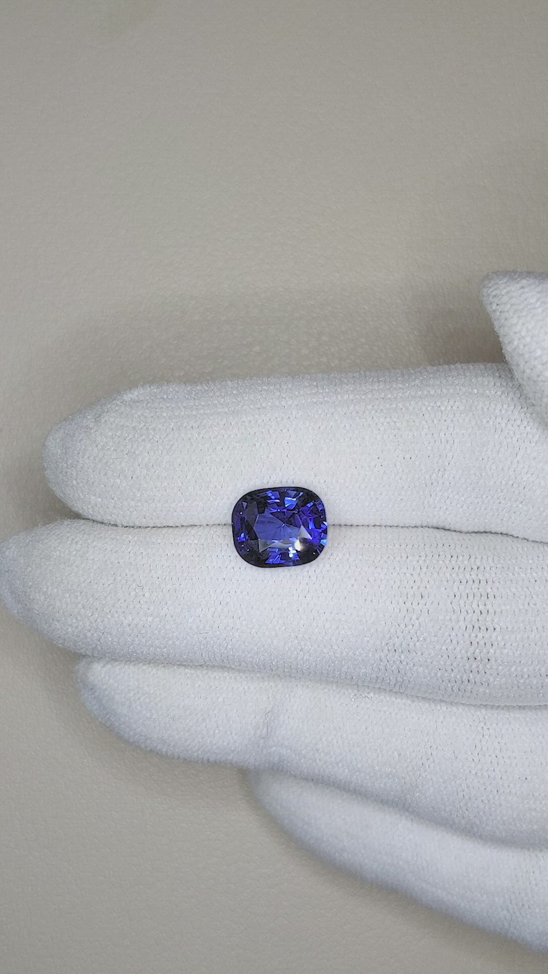 3.52 Ct. Blue Sapphire from Ceylon (Sri Lanka) Size Video