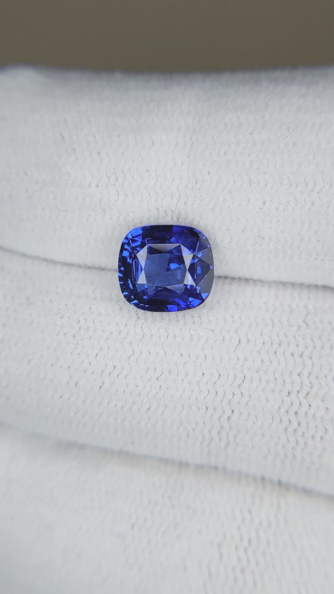 3.08 Ct. Blue Sapphire from Ceylon (Sri Lanka) Size Video