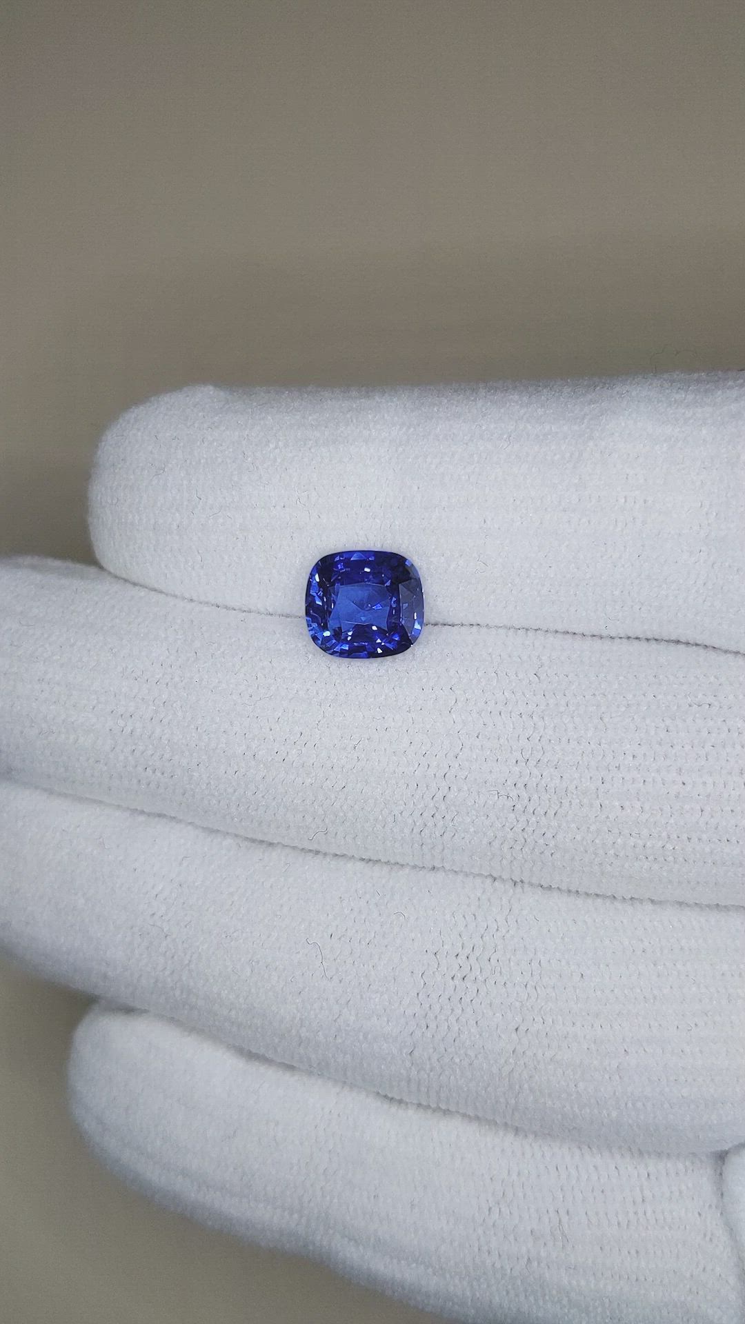 3.08 Ct. Blue Sapphire from Ceylon (Sri Lanka) Size Video