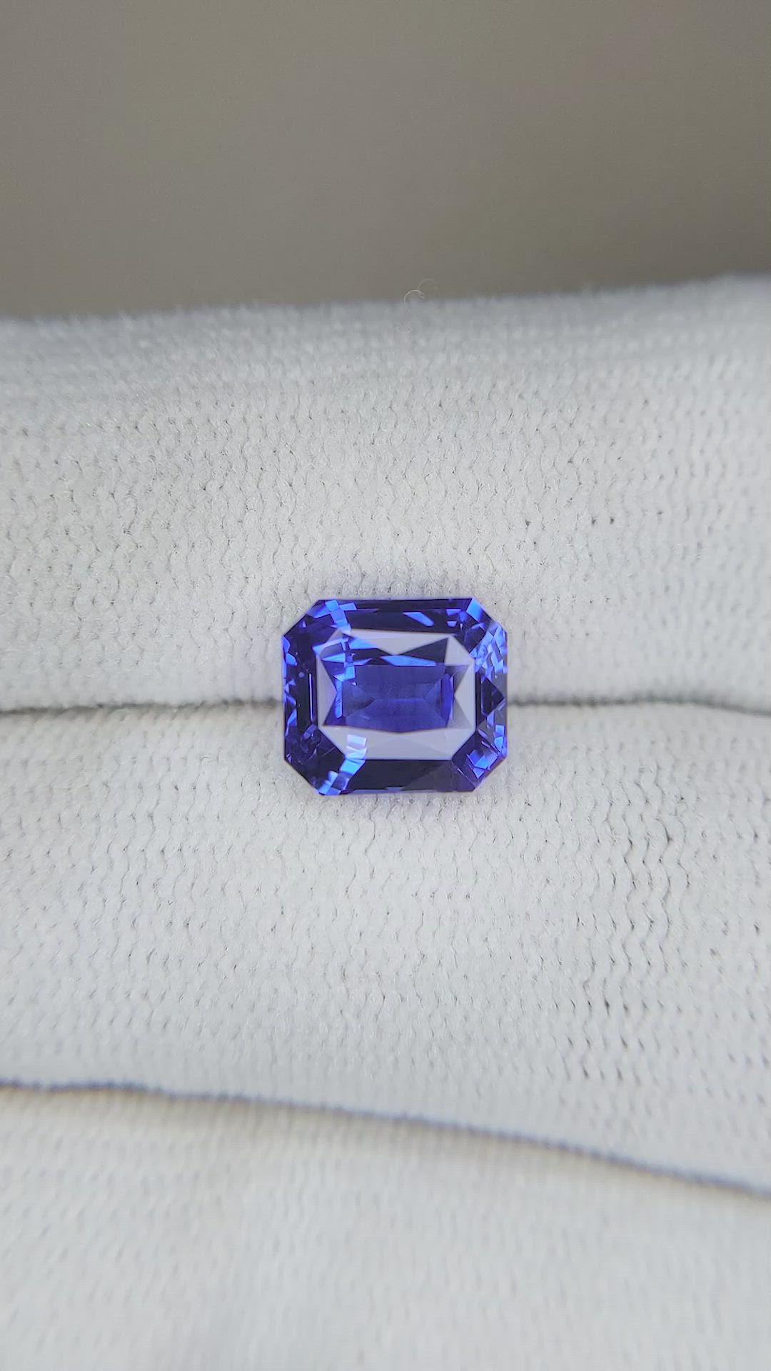 3.00 Ct. Blue Sapphire from Ceylon (Sri Lanka) Size Video