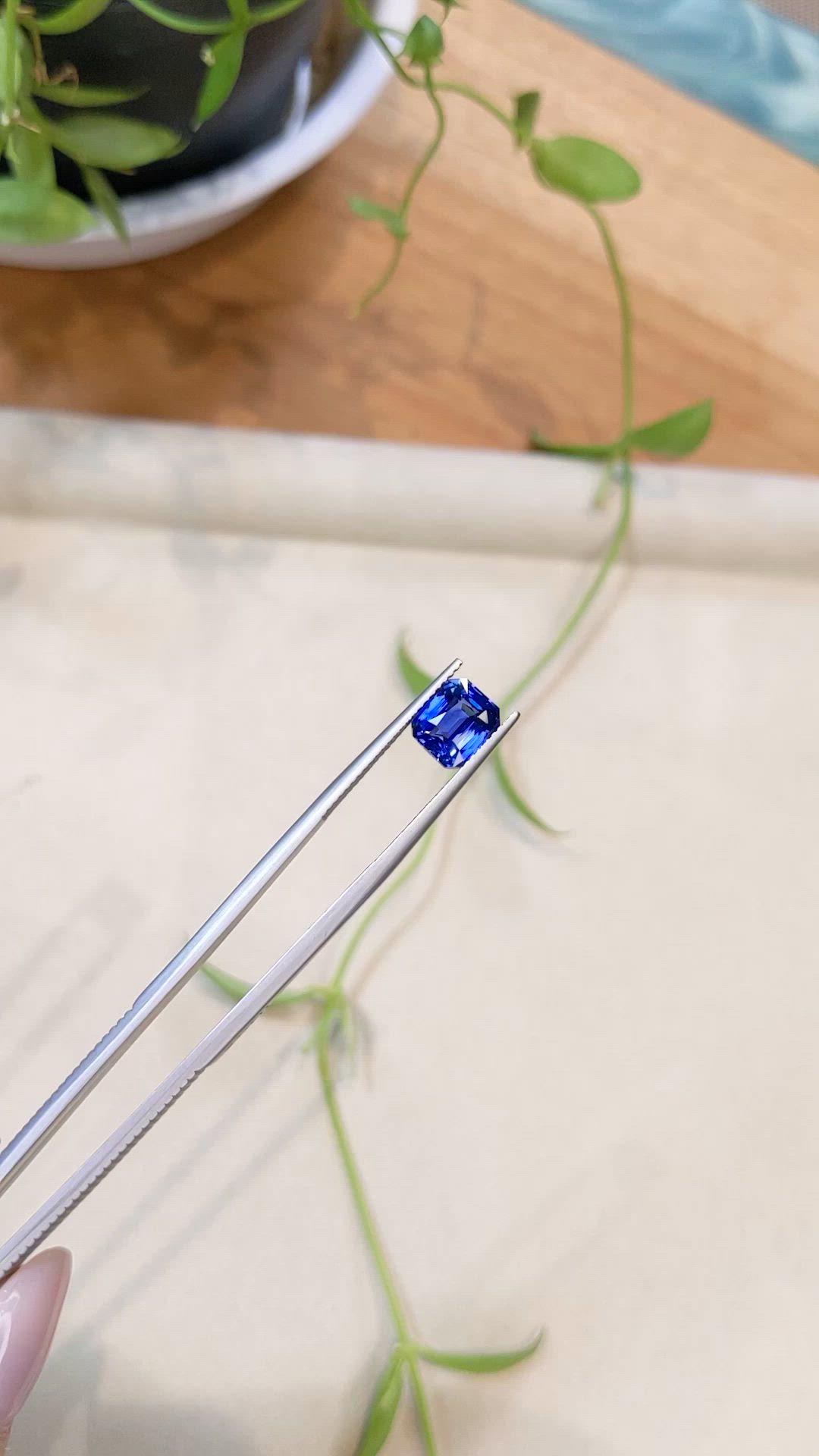 3.00 Ct. Blue Sapphire from Ceylon (Sri Lanka) Size Video