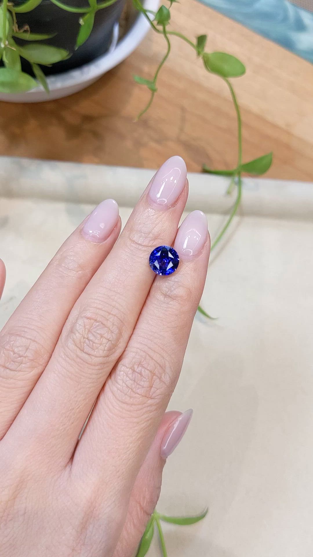 3.04 Ct. Blue Sapphire from Ceylon (Sri Lanka) Size Video