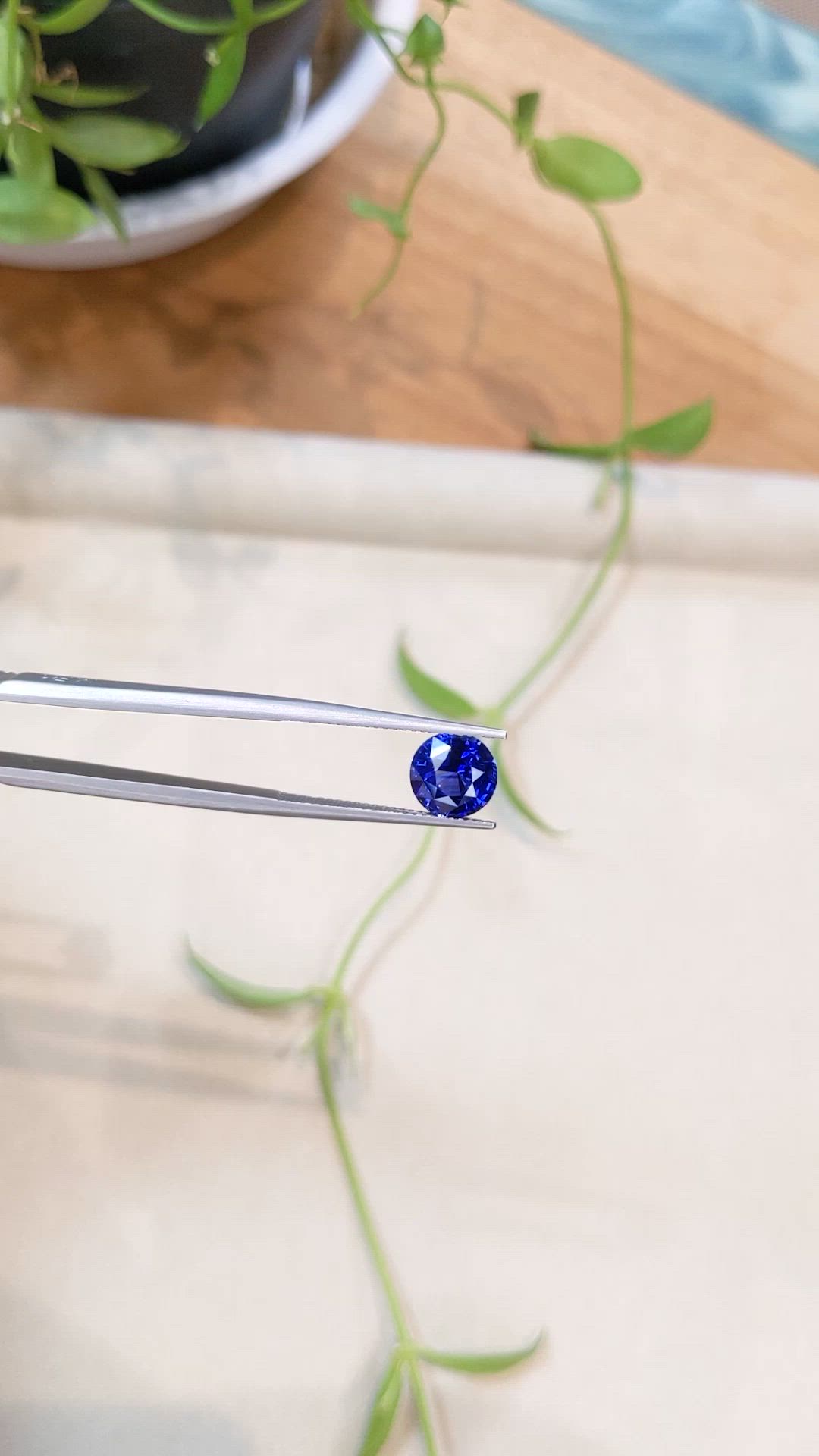 3.04 Ct. Blue Sapphire from Ceylon (Sri Lanka) Size Video