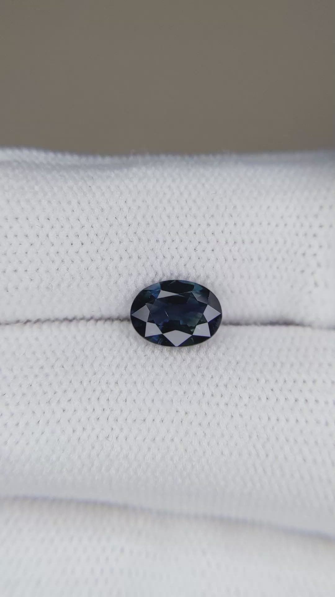 1.23 Ct. Greenish Blue Sapphire from Ceylon (Sri Lanka) Size Video