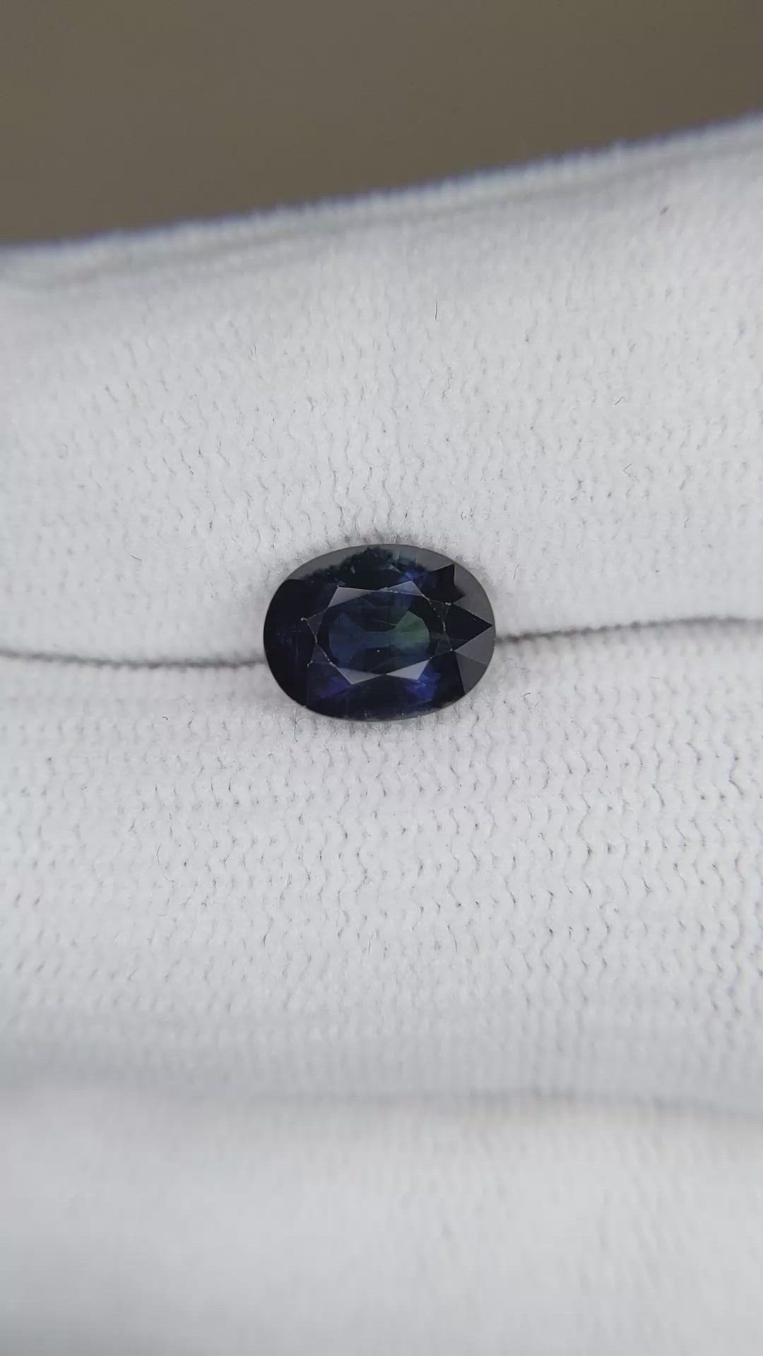 2.40 Ct. Greenish Blue Sapphire from Ceylon (Sri Lanka) Size Video