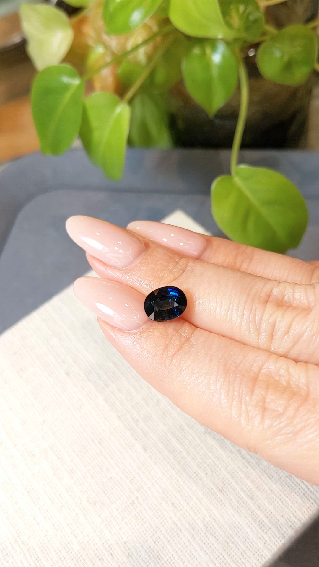 2.65 Ct. Greenish Blue Sapphire from Ceylon (Sri Lanka) Size Video