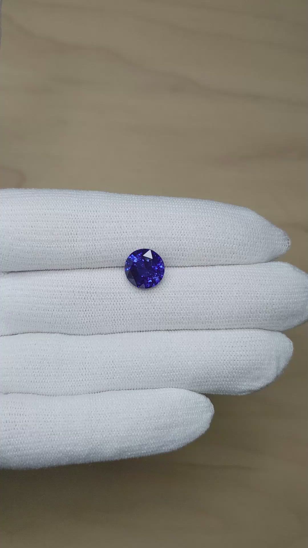 5.09 Ct. Blue Sapphire from Ceylon (Sri Lanka) Size Video