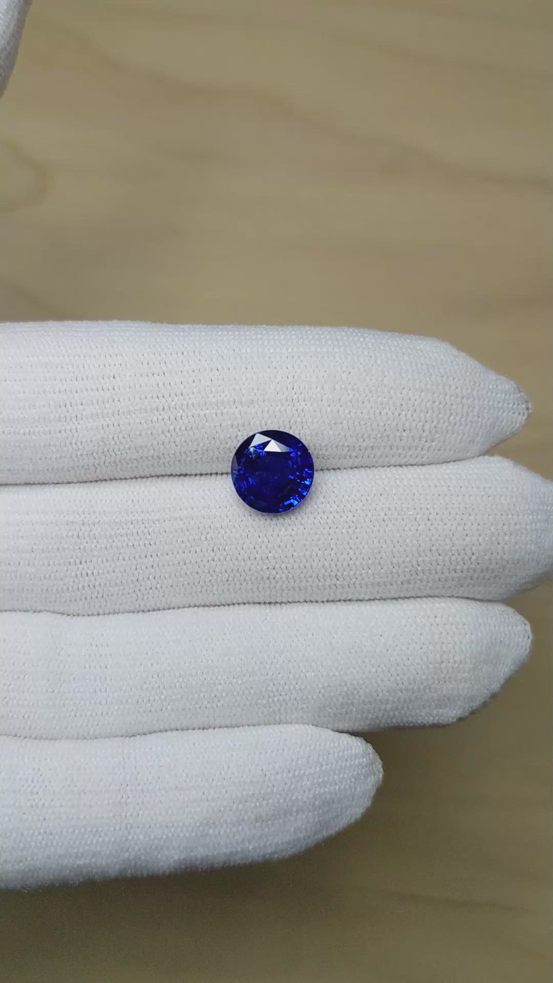 4.58 Ct. Blue Sapphire from Ceylon (Sri Lanka) Size Video