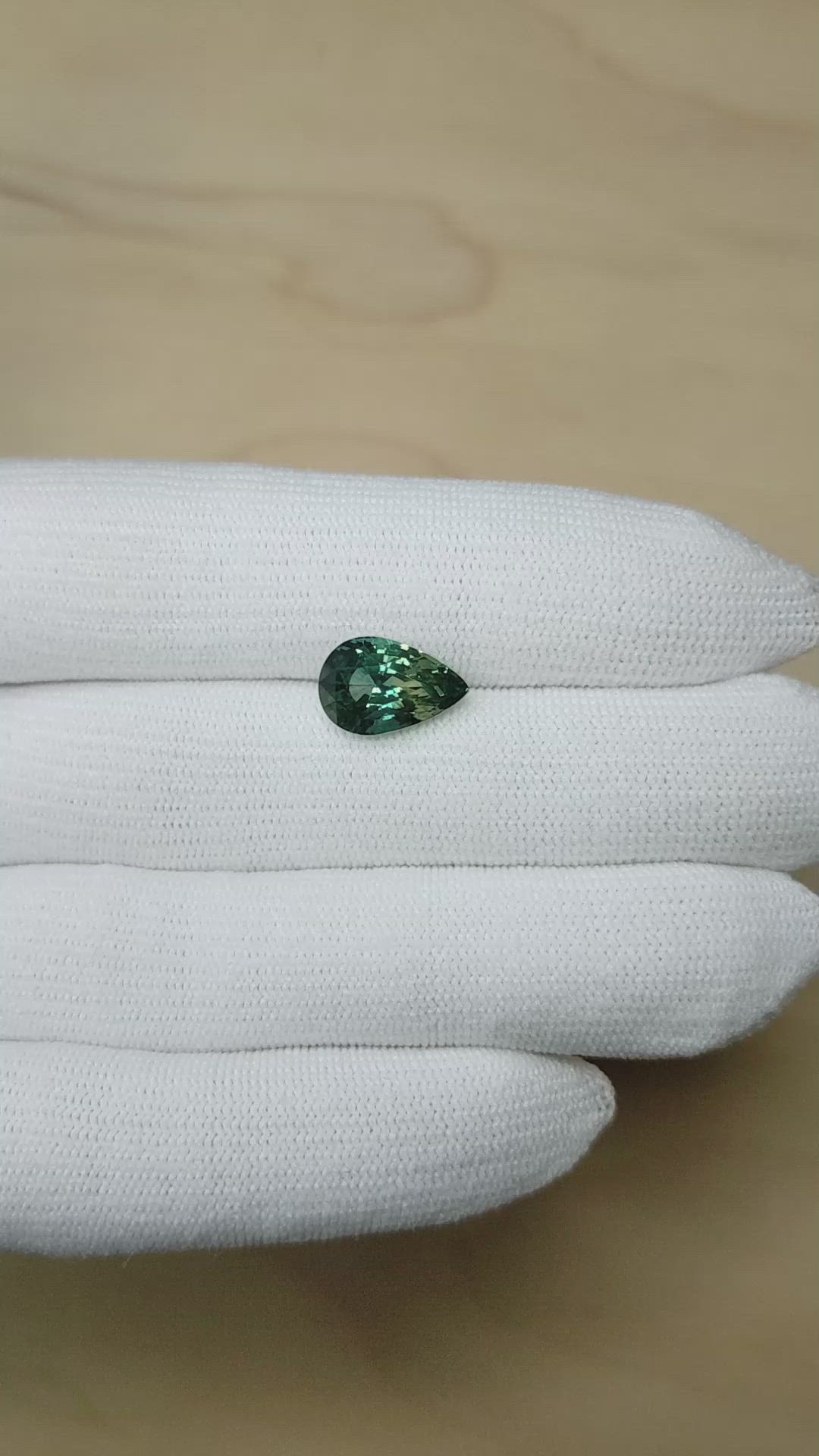 5.00 Ct. Bi Color Sapphire from Madagascar Size Video